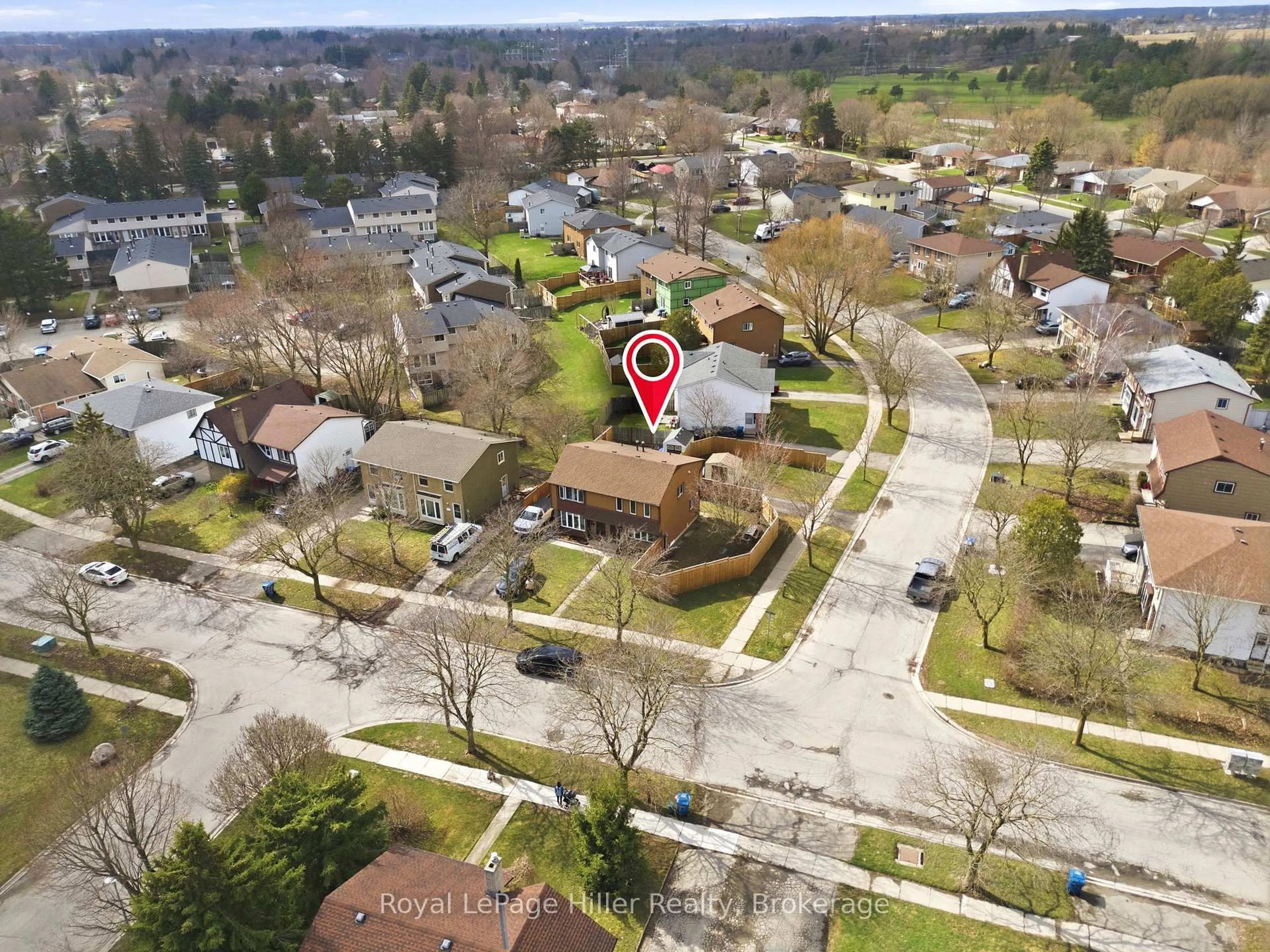 A pic from outside/outdoor area/front of a property/back of a property/a pic from drone, street for 46 Avonwood Dr, Stratford Ontario N4Z 1B4