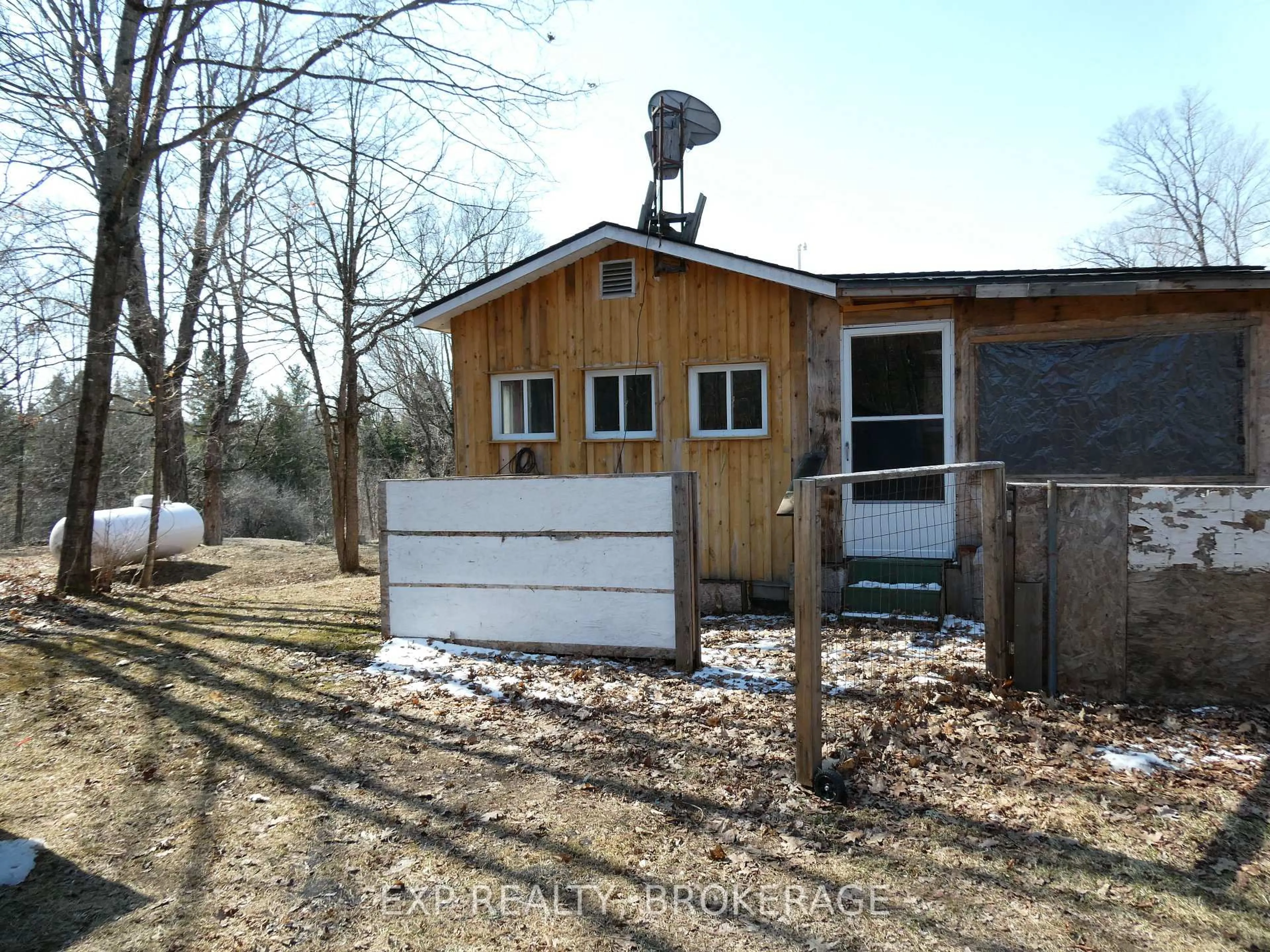 Shed for 1936 CRUISE Rd, Ompah Ontario K0H 2J0