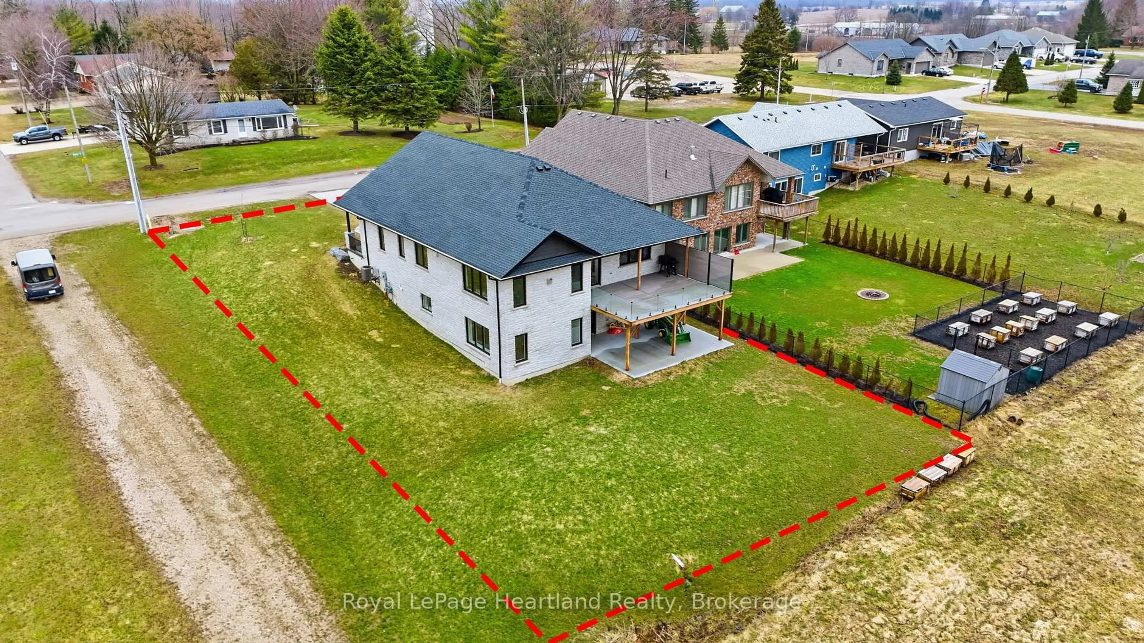 A pic from outside/outdoor area/front of a property/back of a property/a pic from drone, building for 16 Minto St, Minto Ontario N0G 1M0
