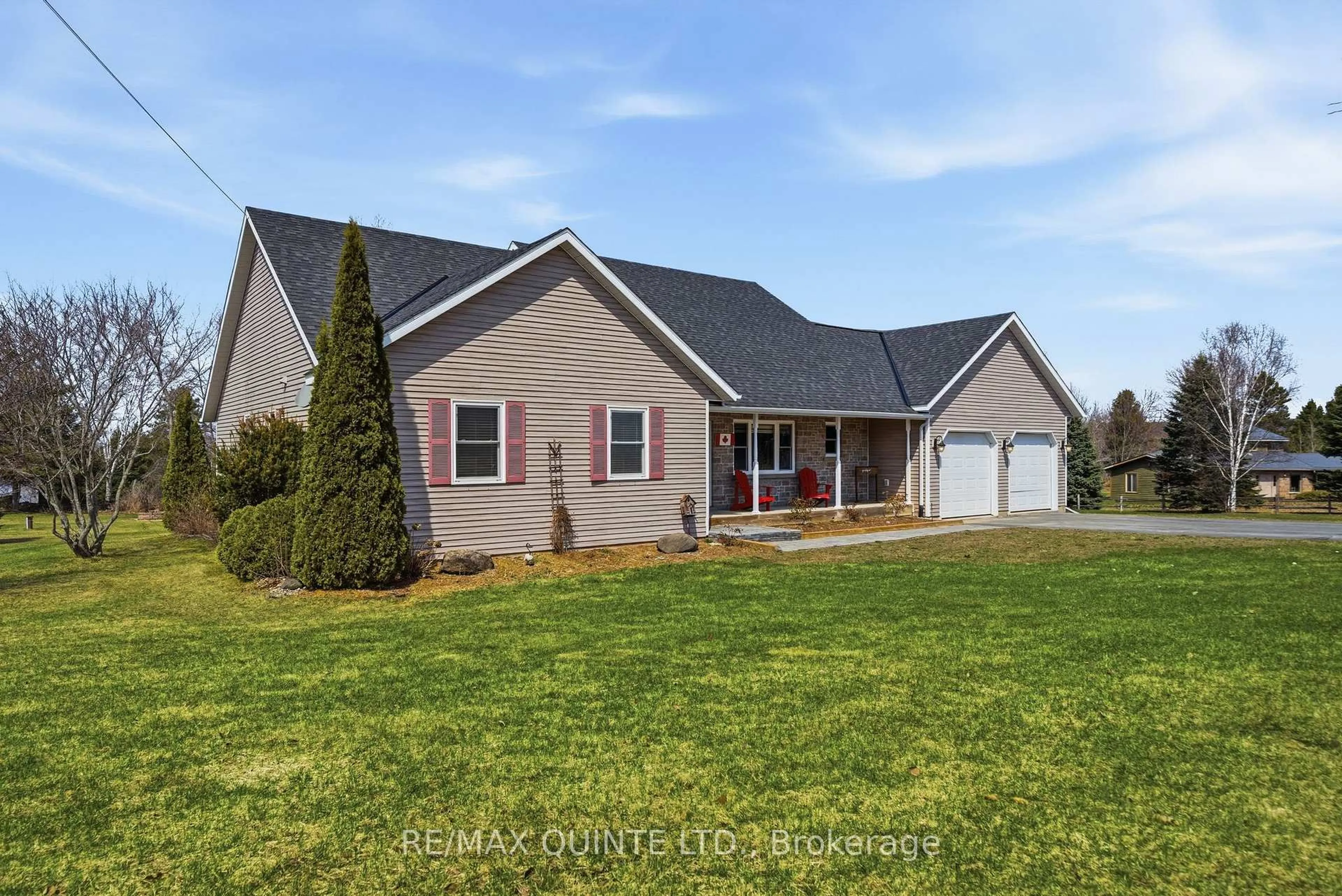 Home with vinyl exterior material, street for 19 St Andrews Lane Dr, Rideau Lakes Ontario K0G 1X0