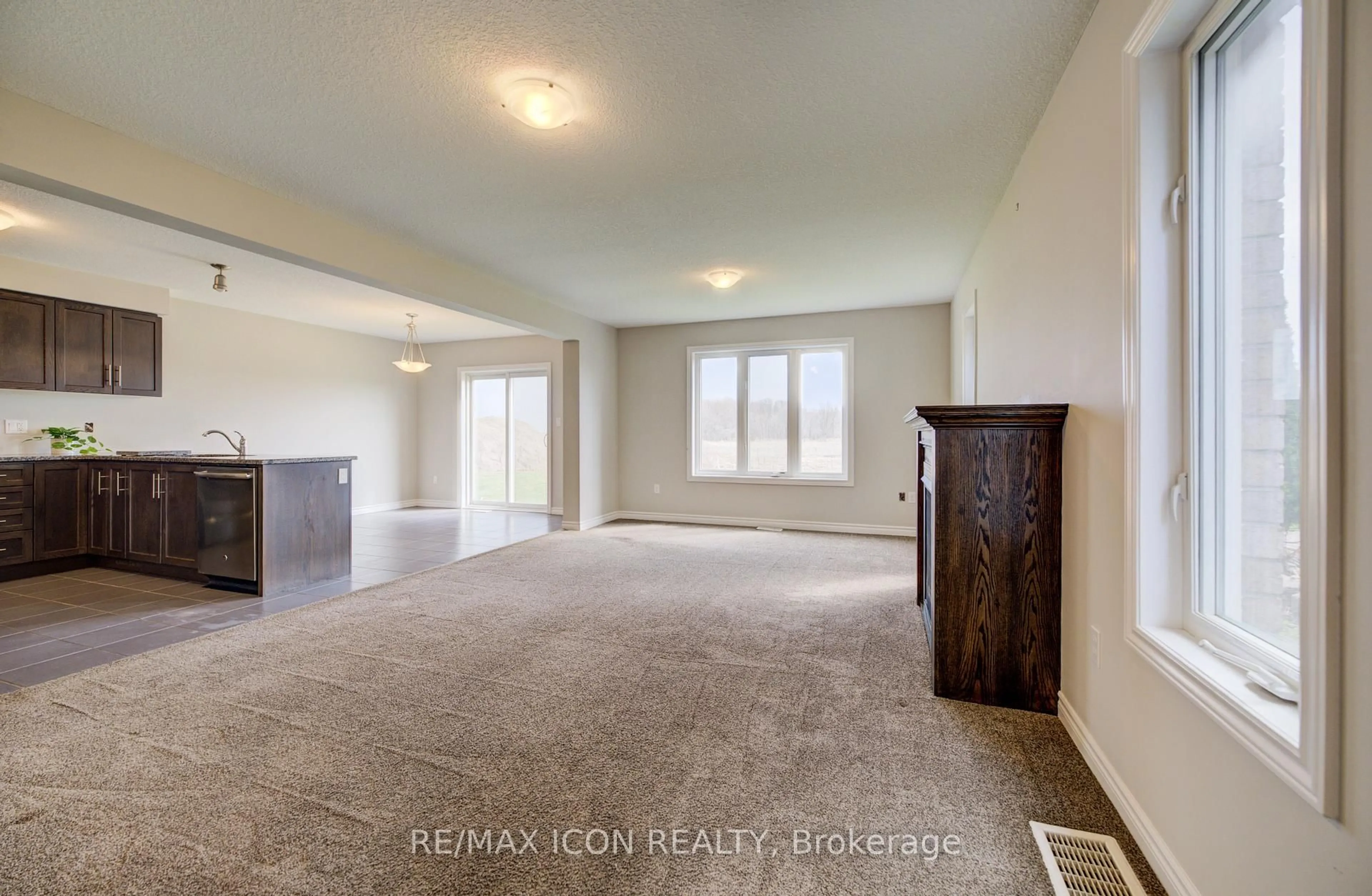 A pic of a room for 1360 Caen Ave, Woodstock Ontario N4T 0G3