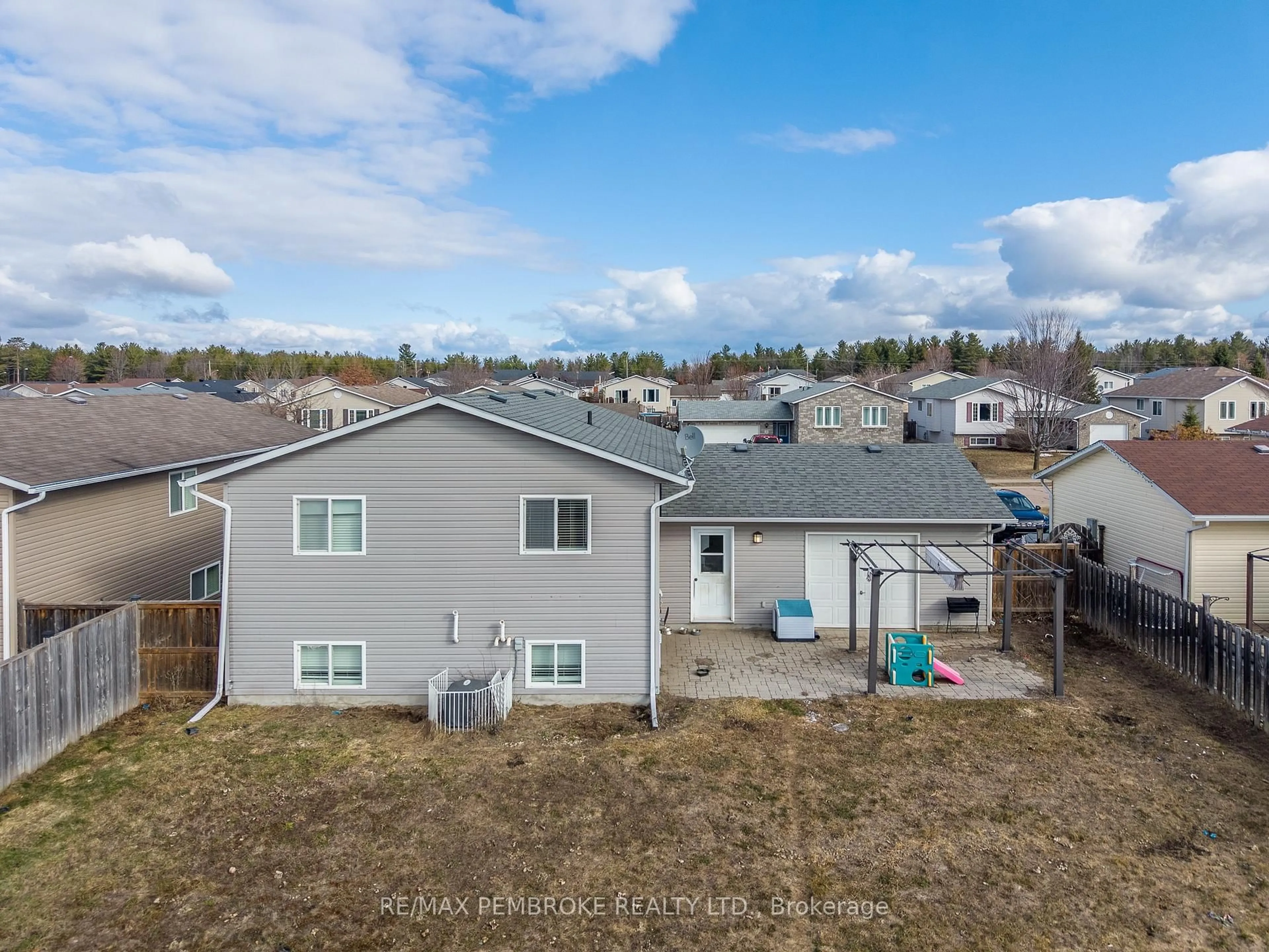 A pic from outside/outdoor area/front of a property/back of a property/a pic from drone, water/lake/river/ocean view for 46 Highland Park Dr, Petawawa Ontario K8H 0A3