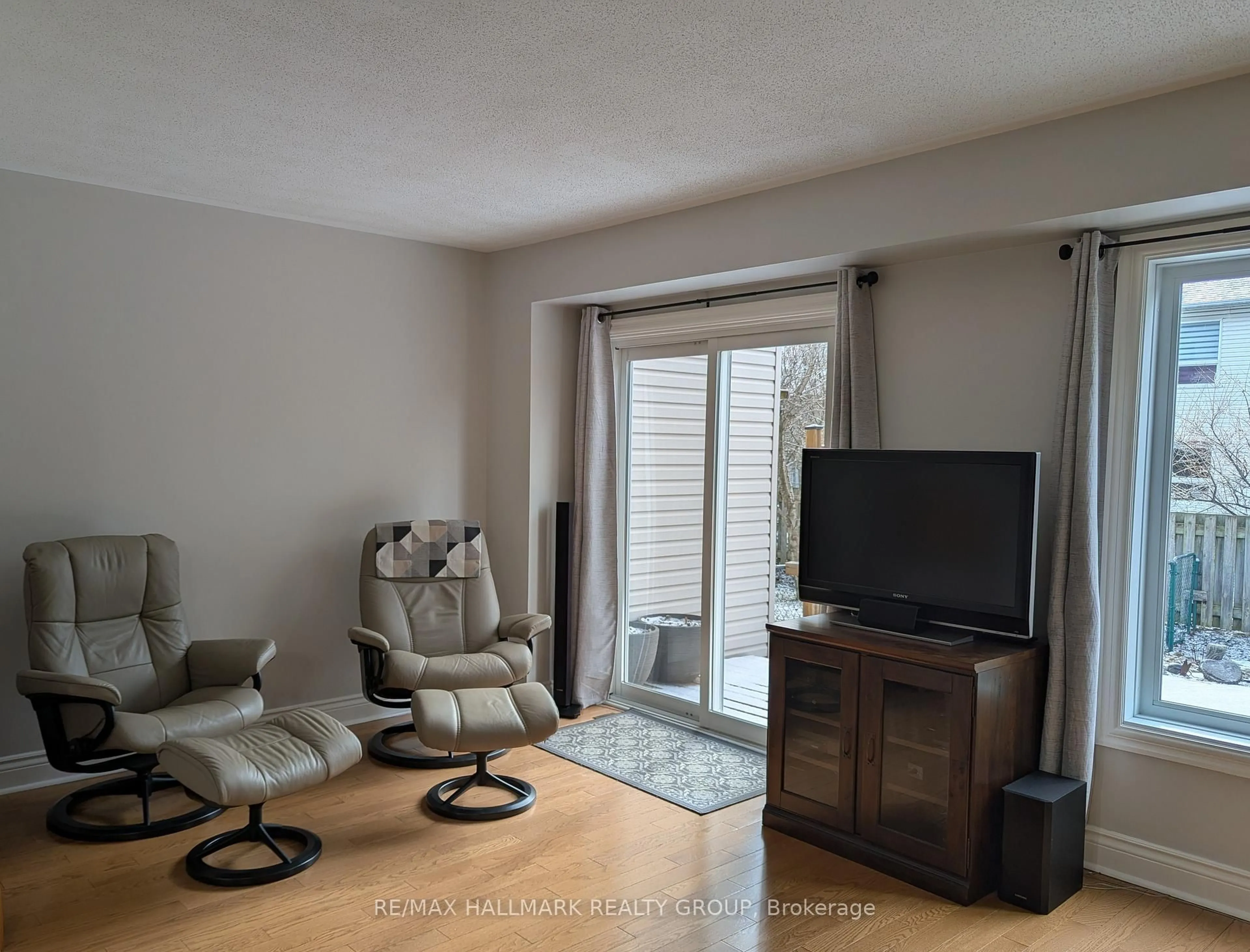 Living room with furniture, unknown for 155 Markland Cres, Ottawa Ontario K2G 5Z7