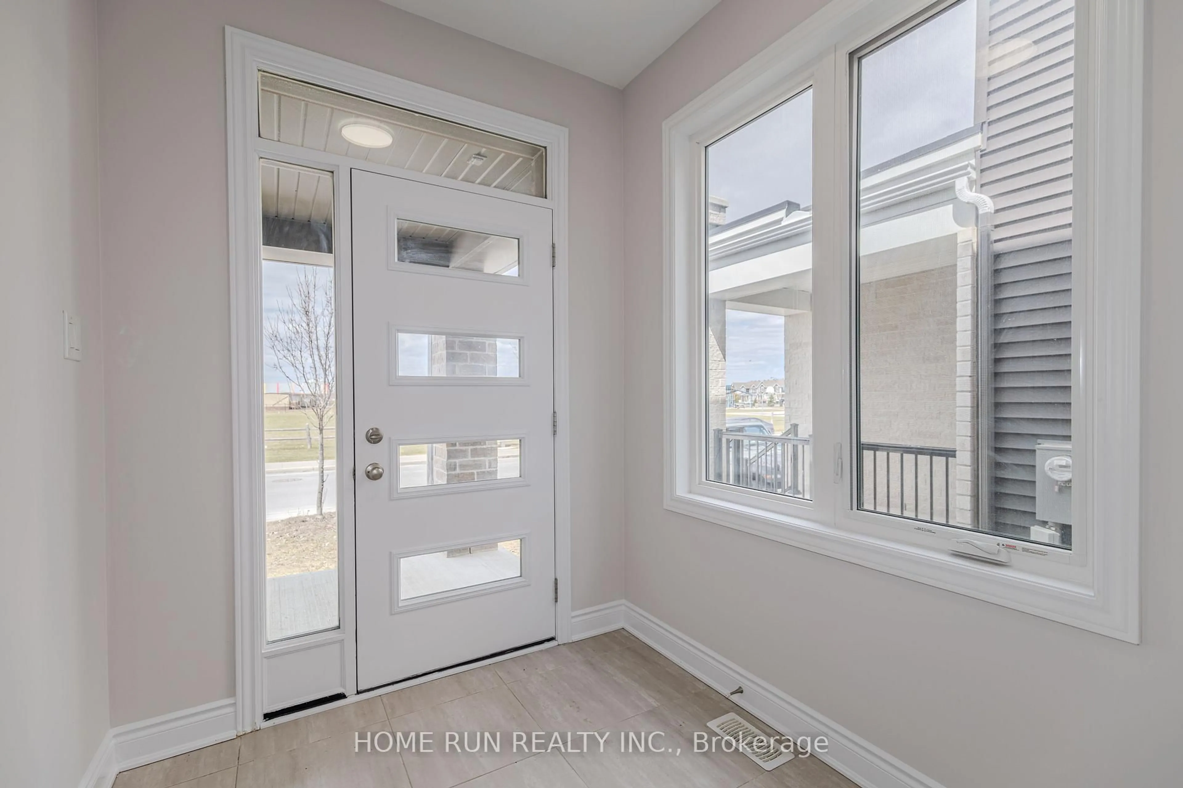 Indoor entryway for 914 Rubicon Pl, Ottawa Ontario K2V 0R1