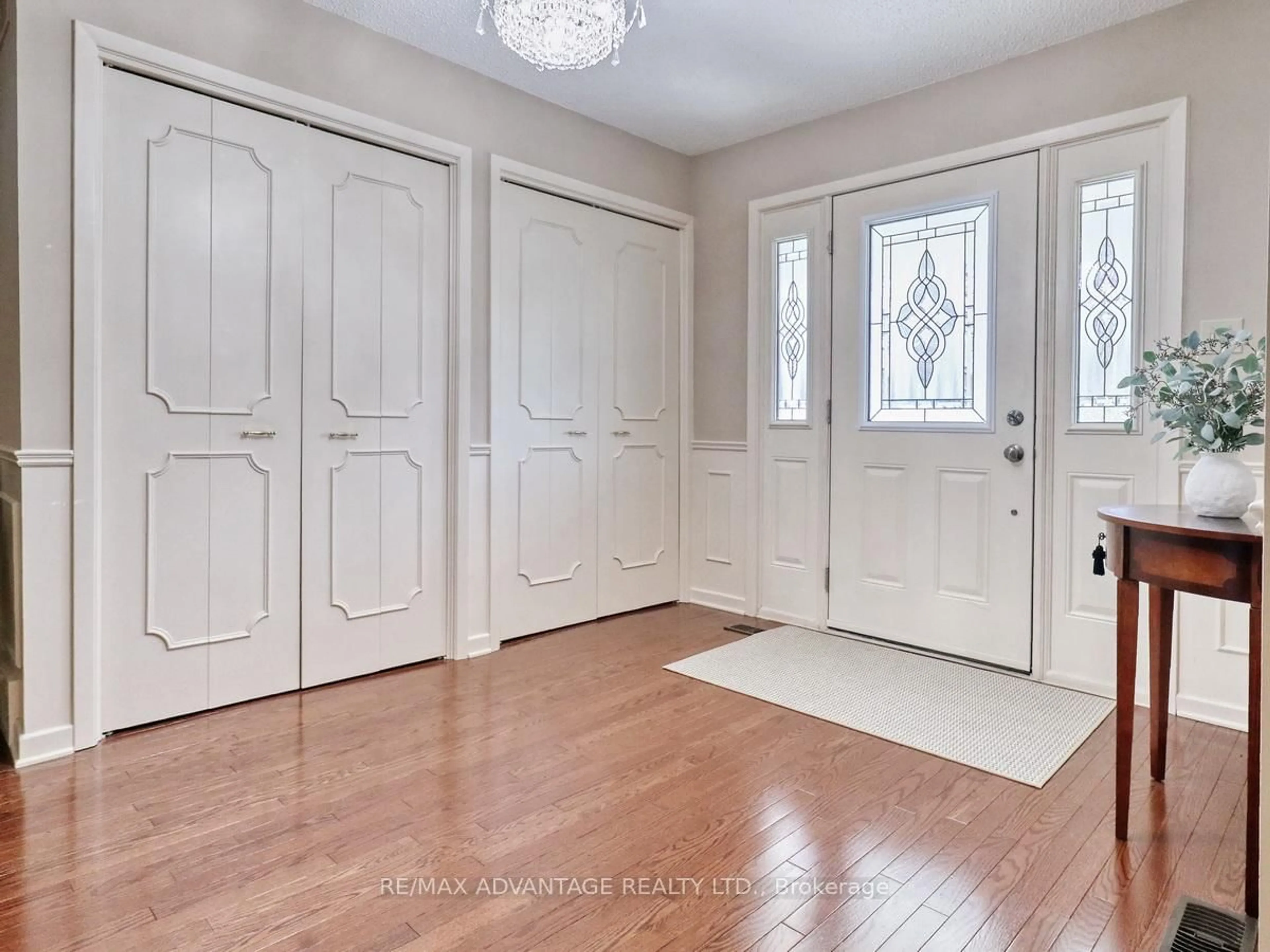 Indoor entryway for 150 Guildford Cres, London South Ontario N6J 3Y6