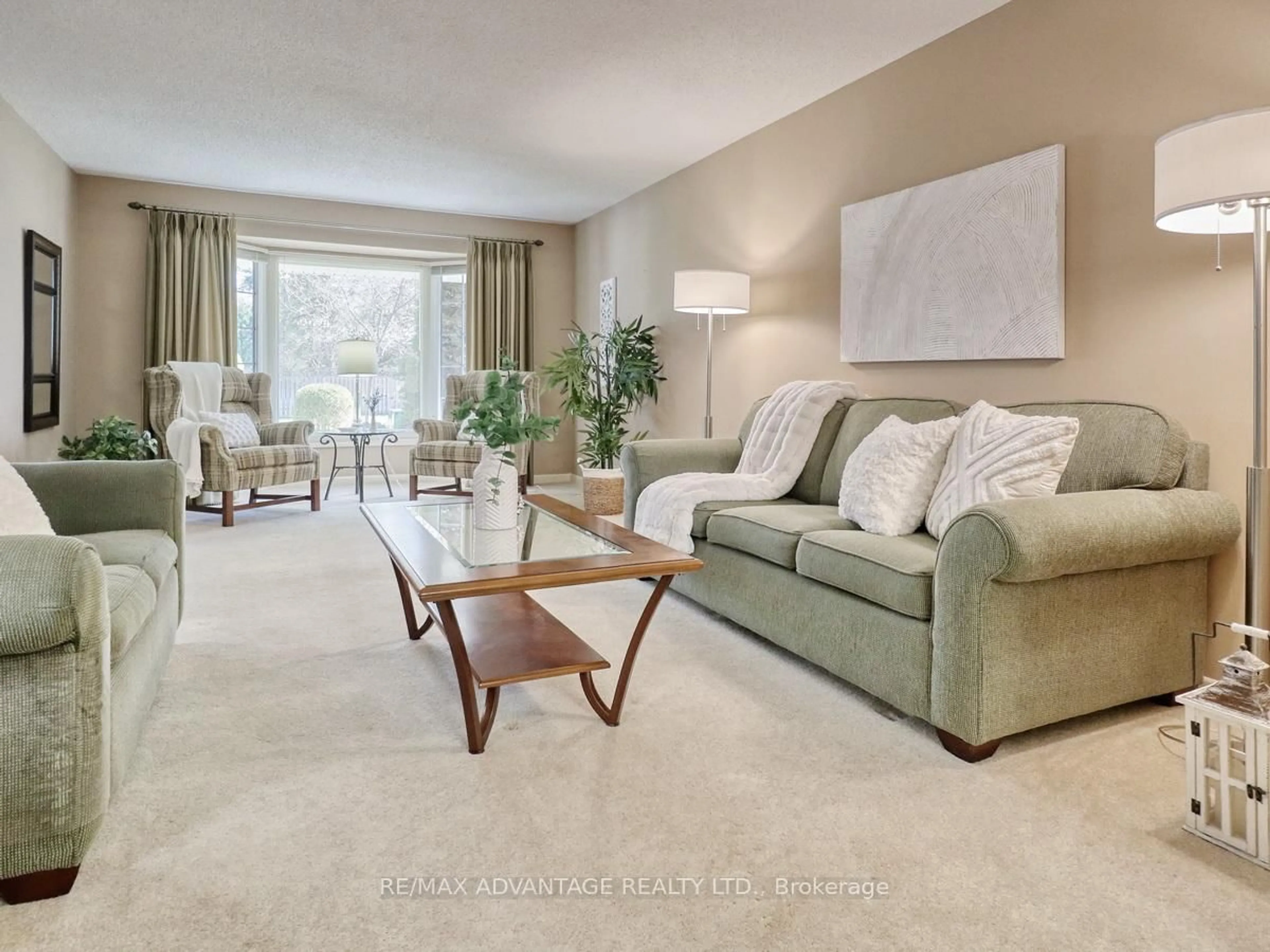 Living room with furniture, unknown for 150 Guildford Cres, London South Ontario N6J 3Y6