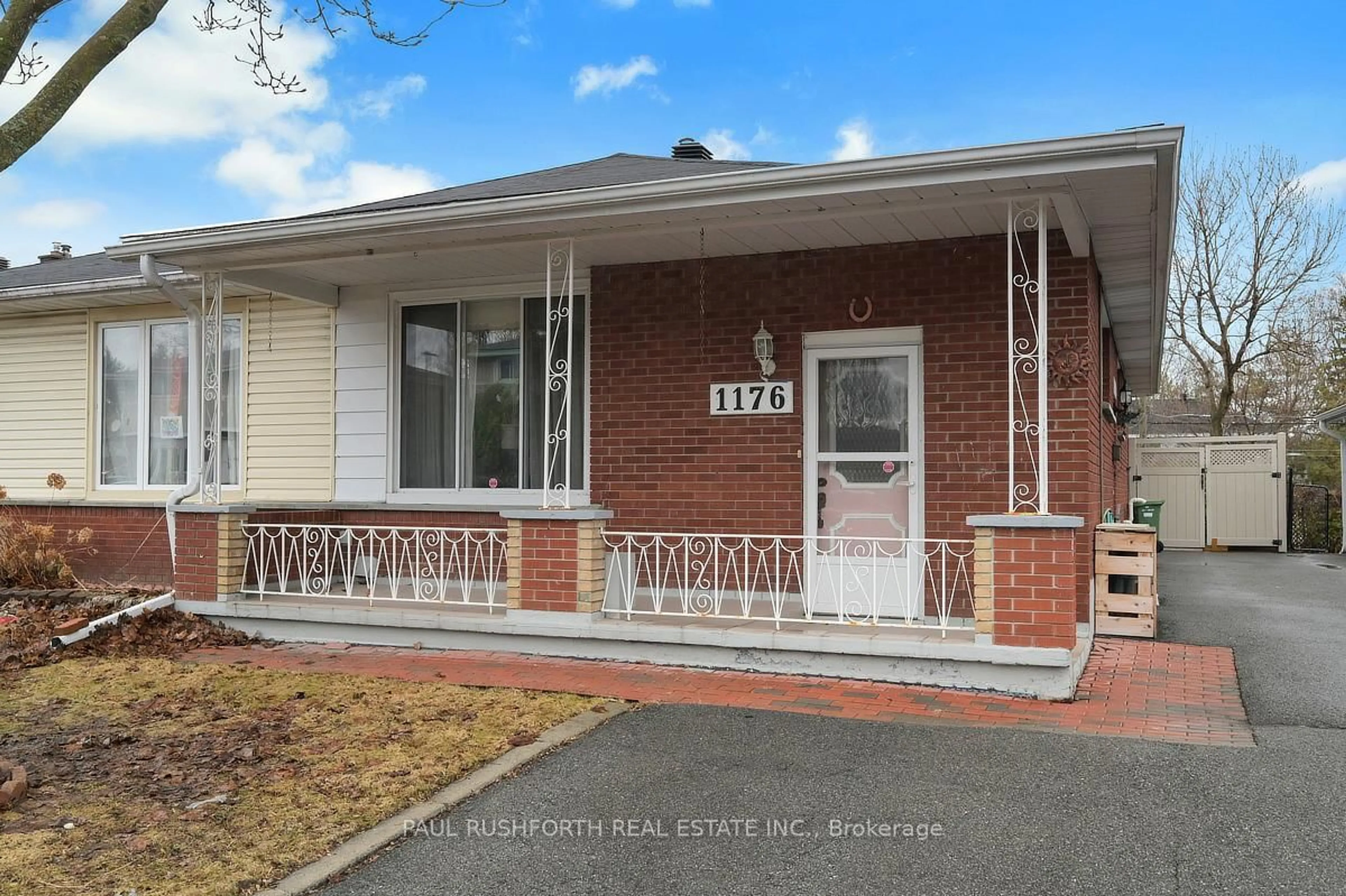 Home with brick exterior material, street for 1176 Dorchester Ave, Ottawa Ontario K1Z 8E4