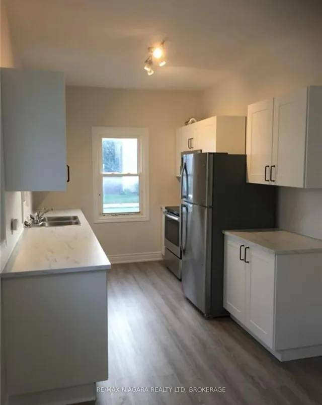 42 Vine St, St. Catharines 3