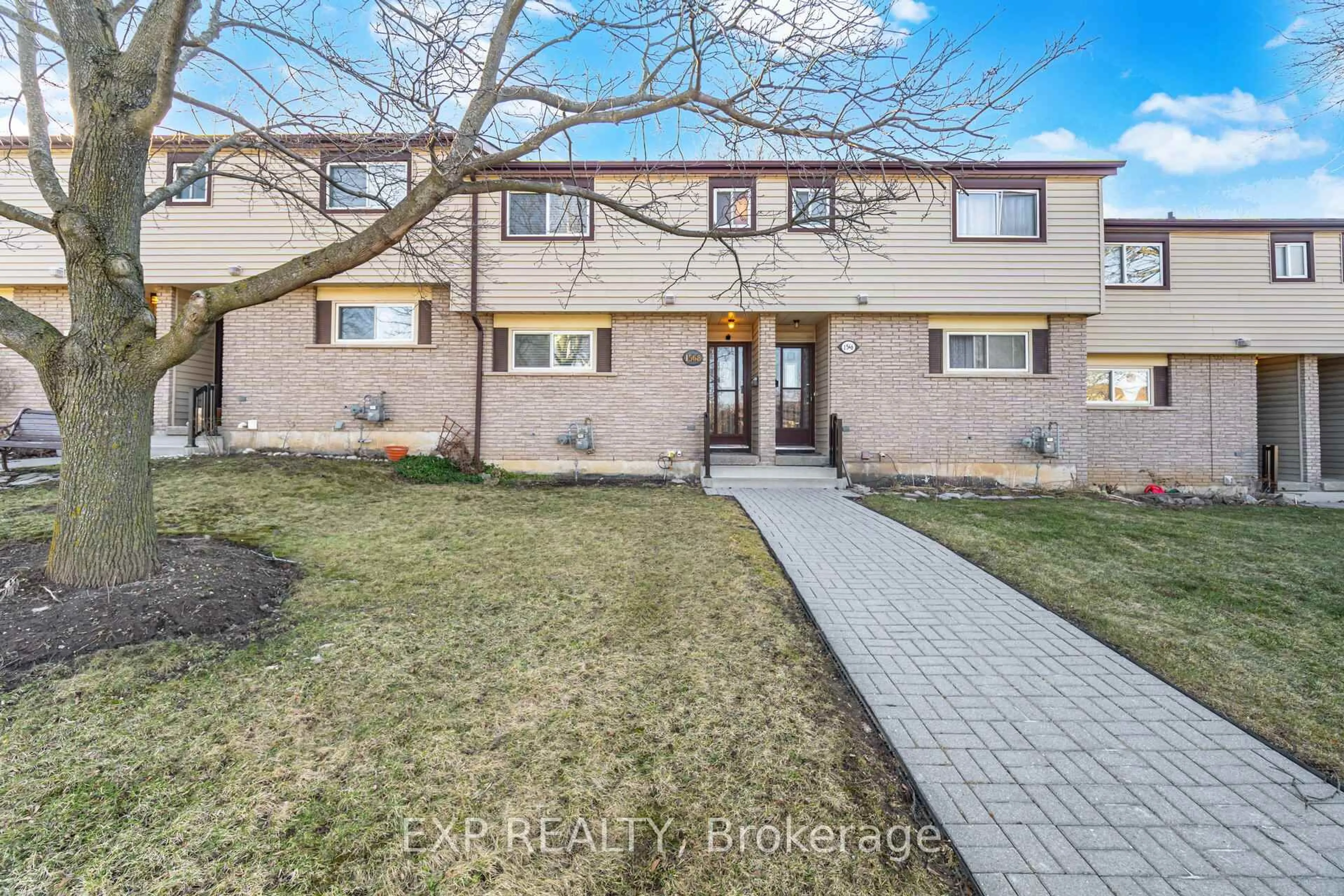 Unknown for 1568 Garth St #32A, Hamilton Ontario L9B 1T3