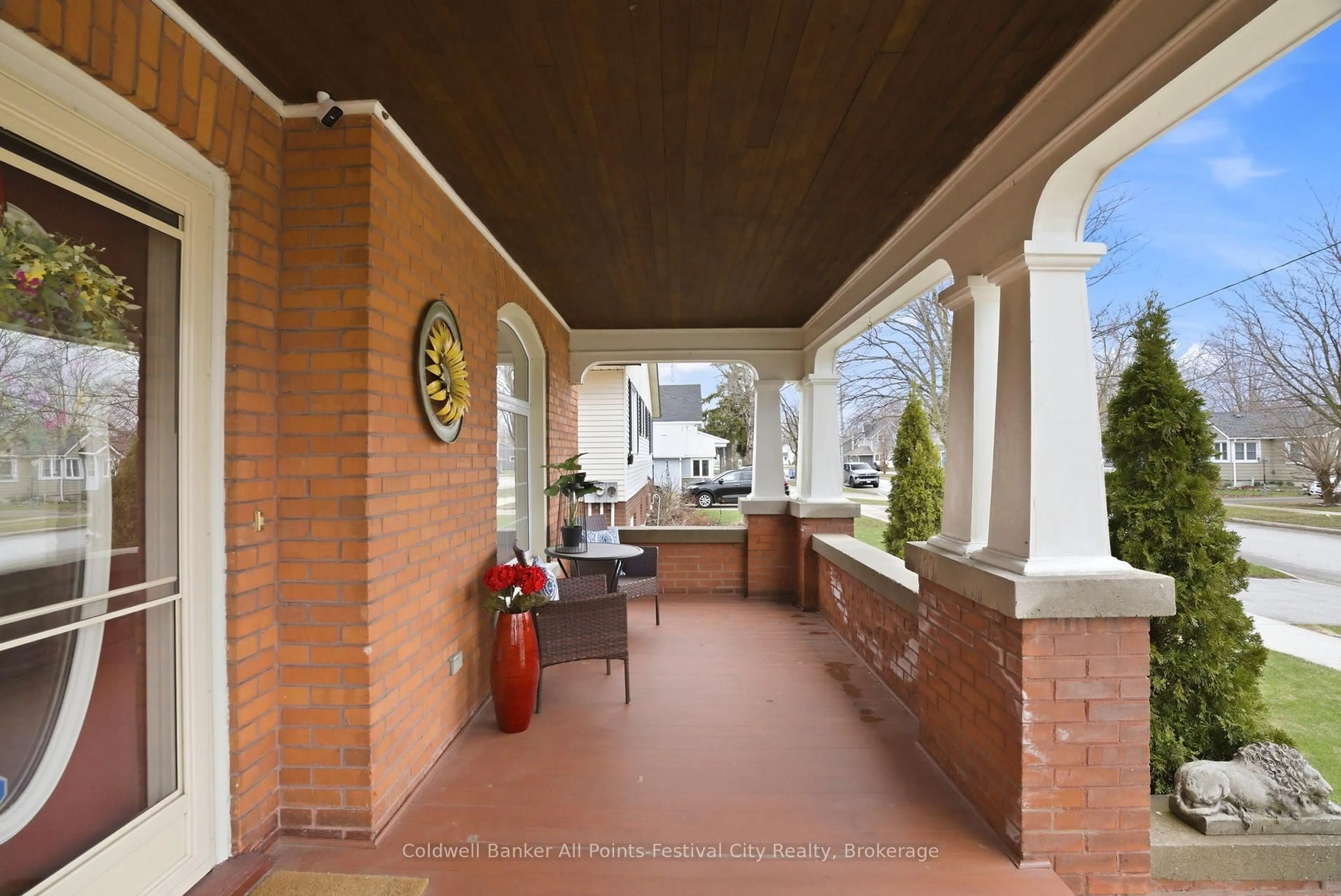 Patio, street for 164 Palmerston St, Goderich Ontario N7A 3E8