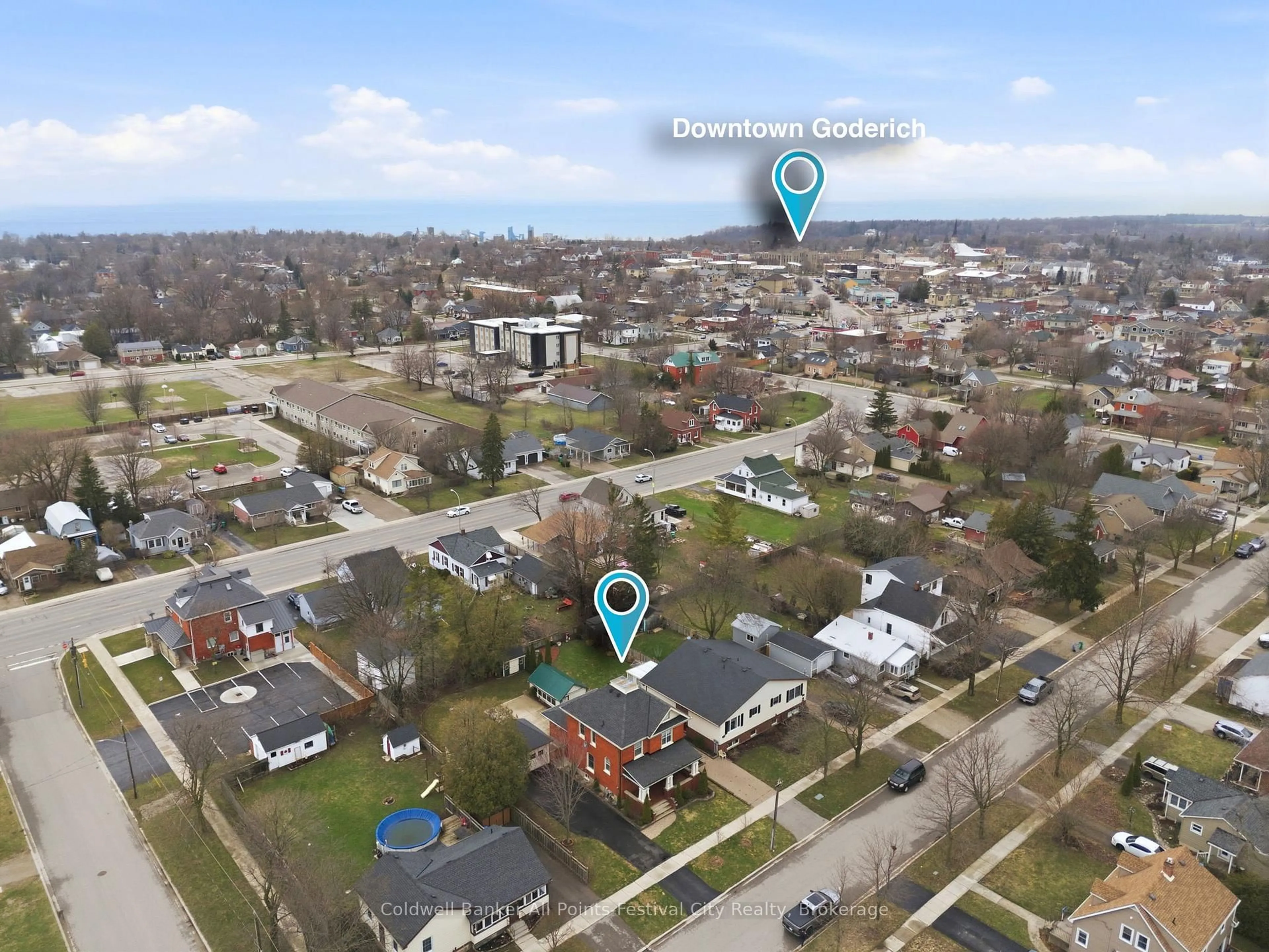 A pic from outside/outdoor area/front of a property/back of a property/a pic from drone, street for 164 Palmerston St, Goderich Ontario N7A 3E8