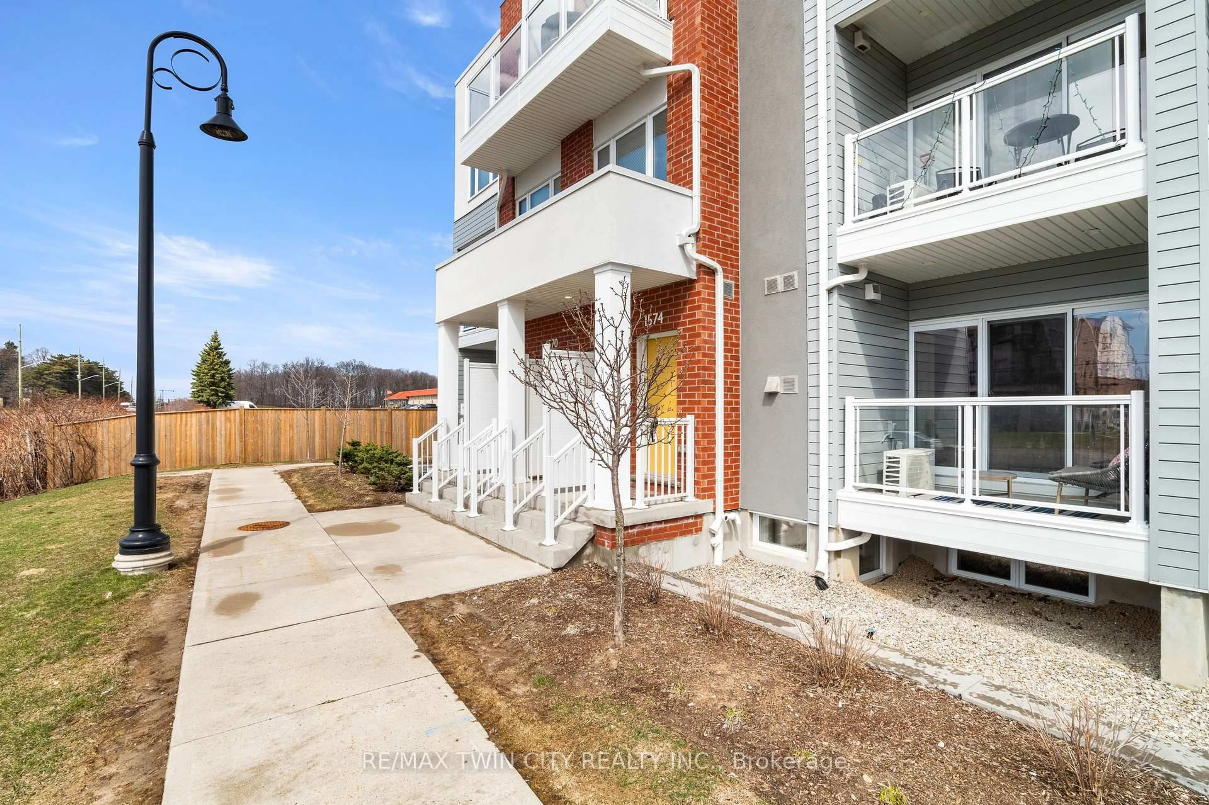 Patio, unknown for 1574 Fischer Hallman Rd, Kitchener Ontario N2R 0R7