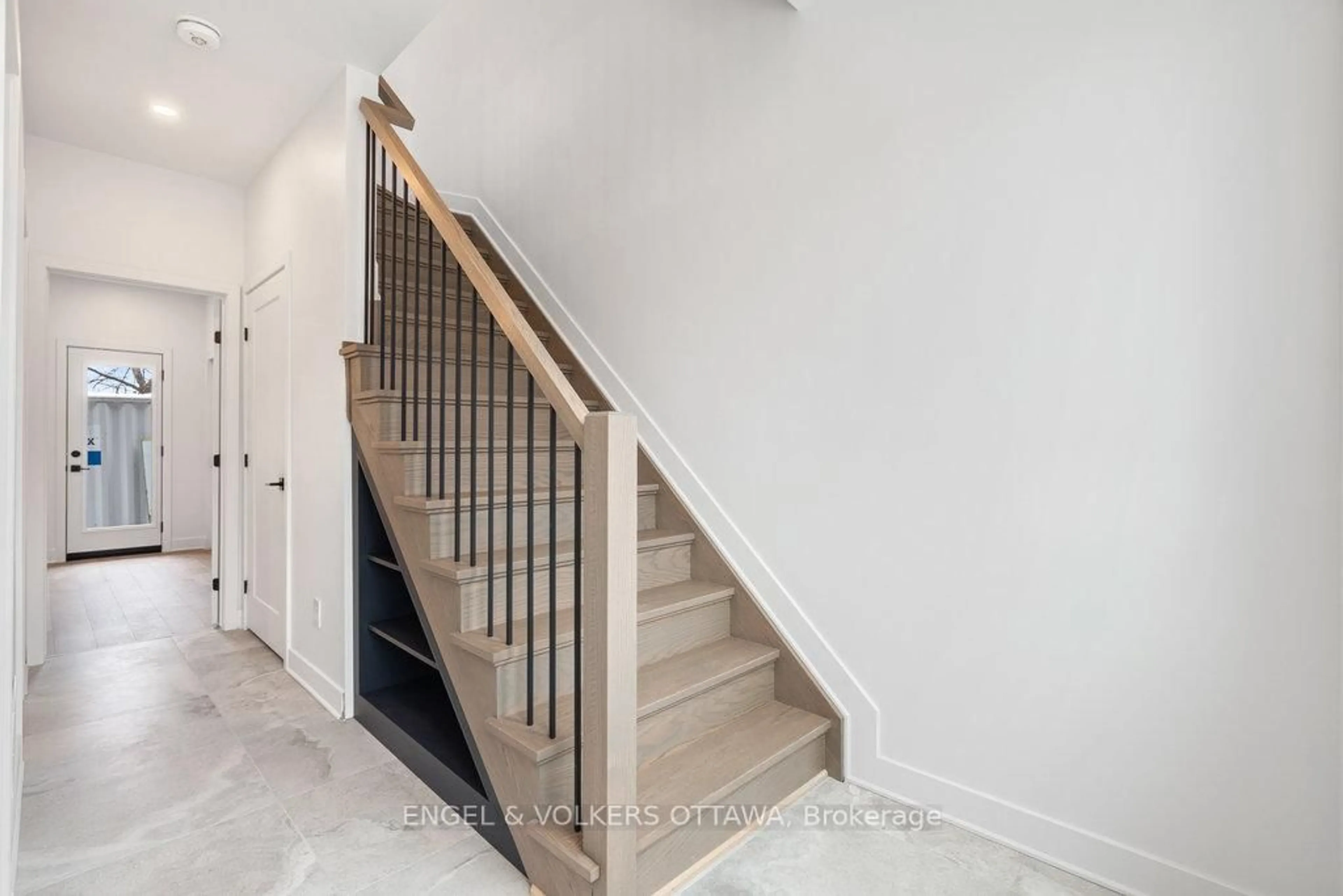 Stairs for 71 Parent Ave, Ottawa Ontario K1N 0E6