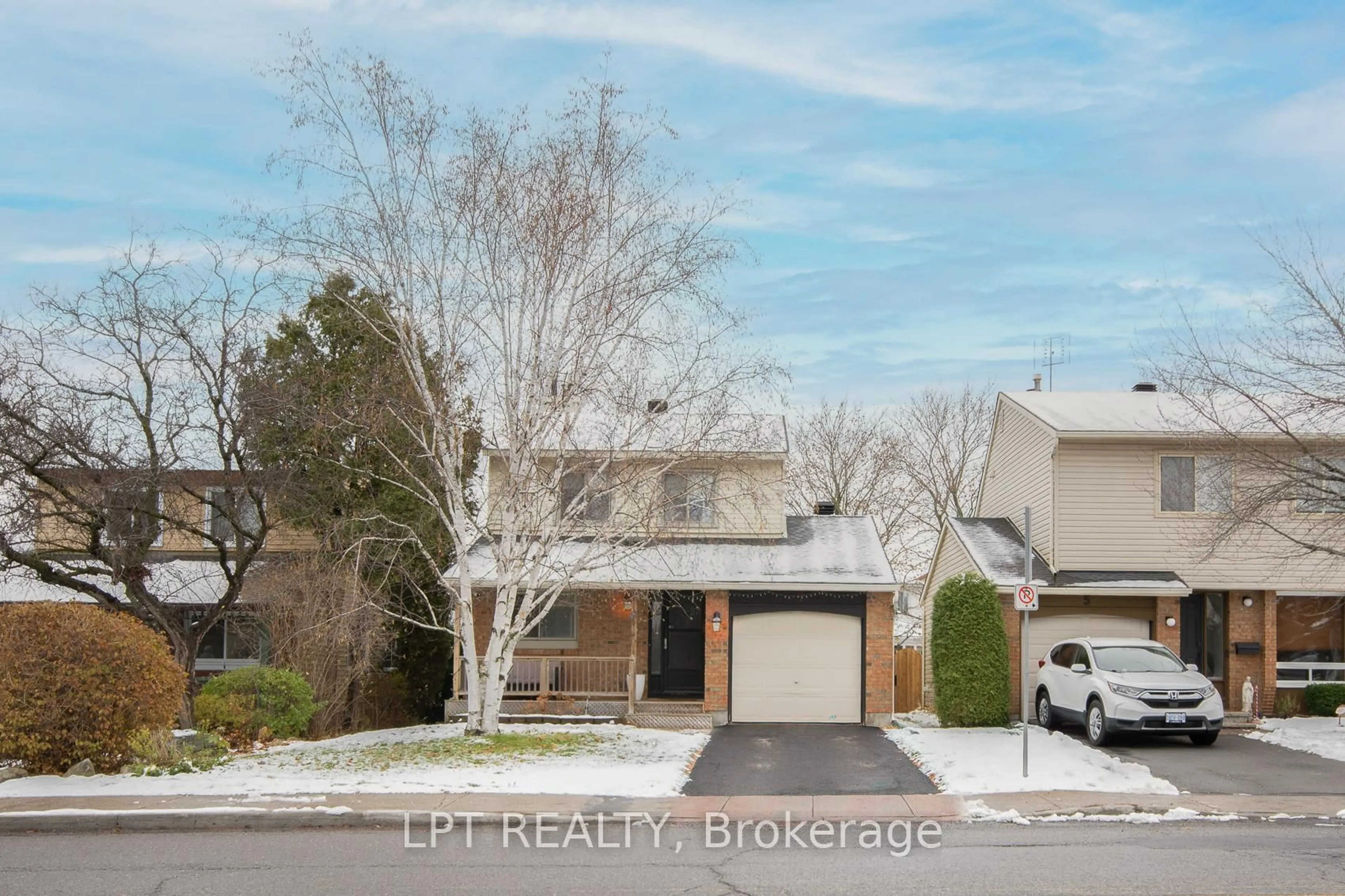 Unknown for 7 Fable St, Ottawa Ontario K2J 2C9