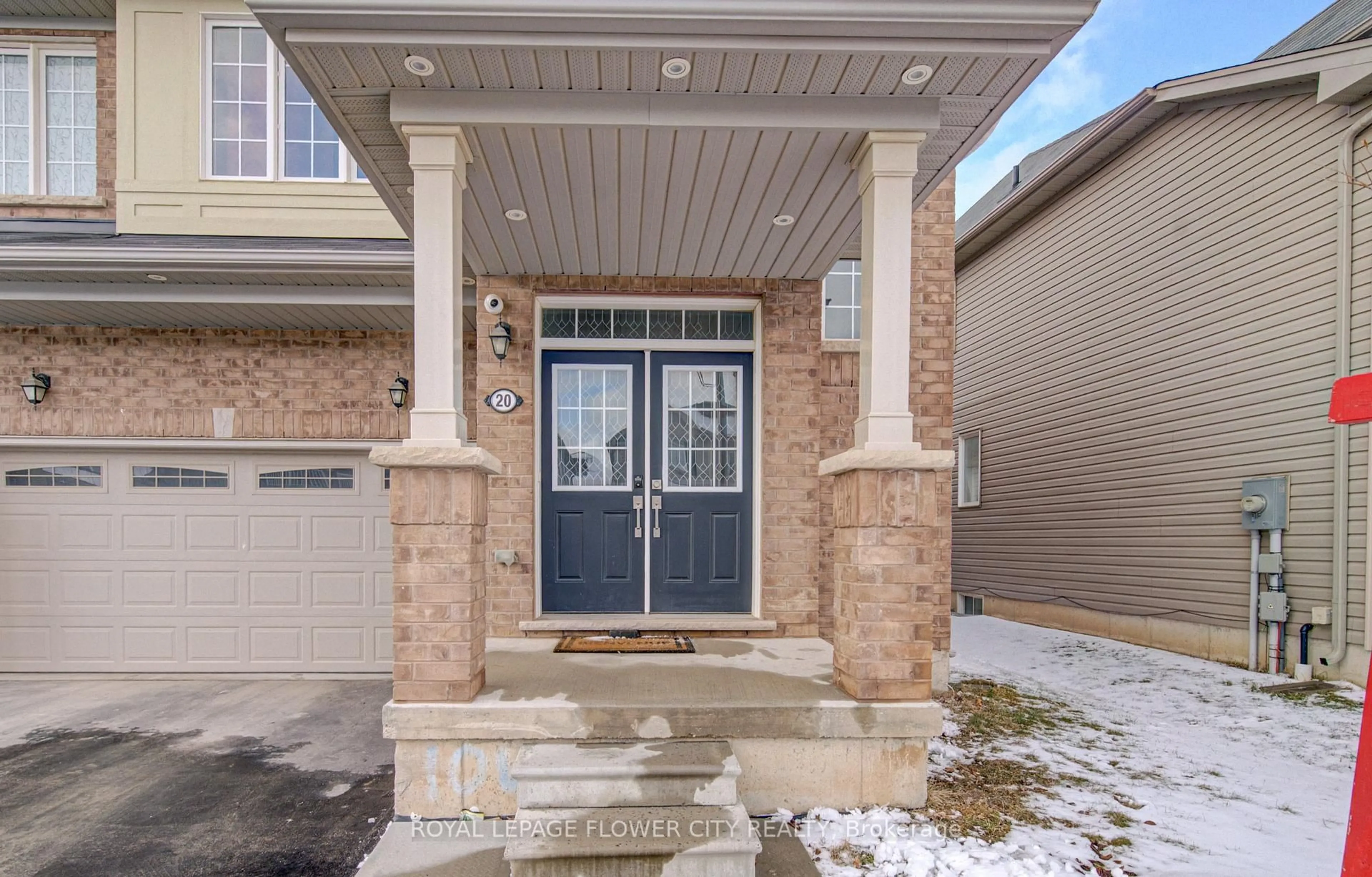 Indoor entryway for 20 Munro Circ, Brantford Ontario N3T 0R2