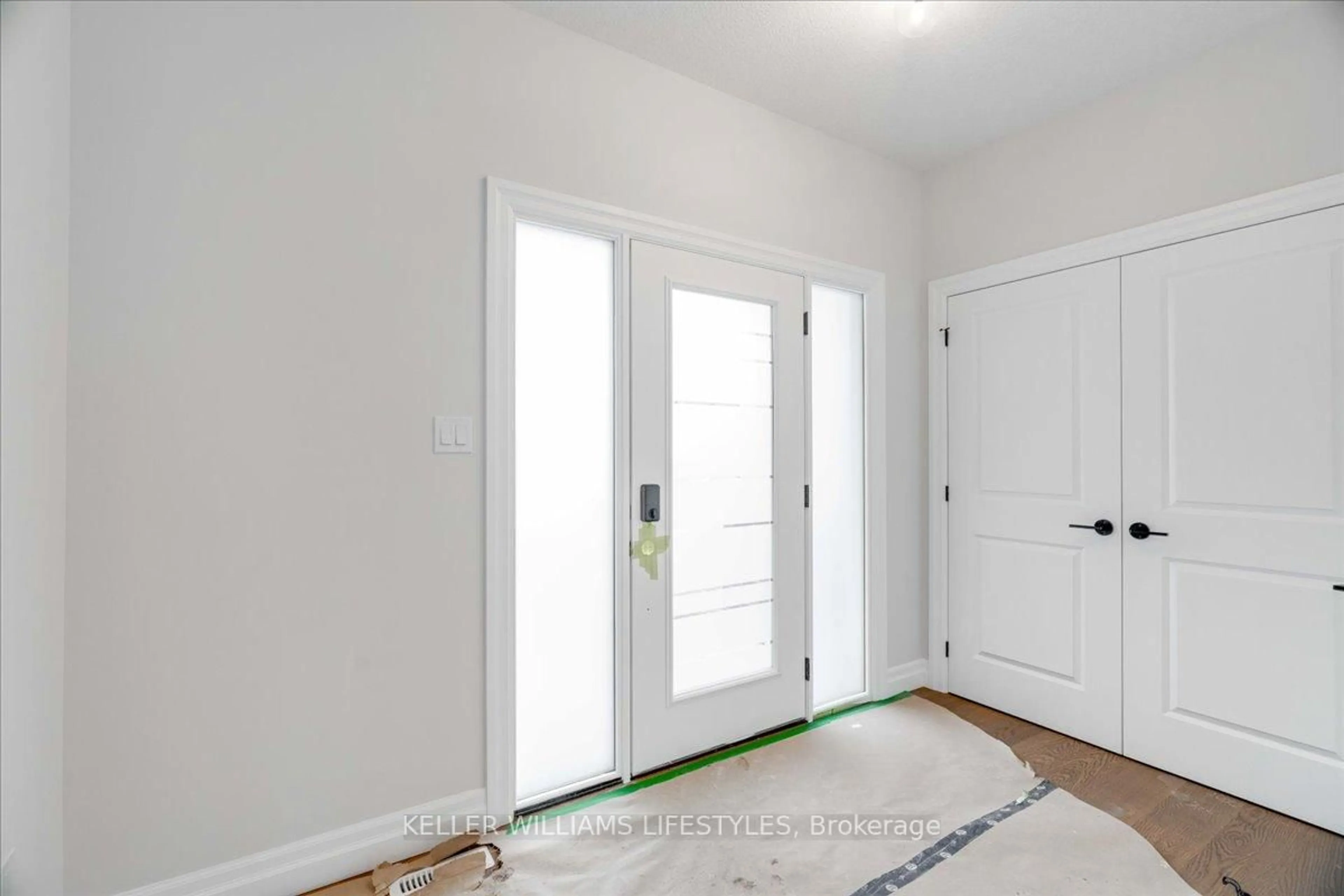 Indoor entryway for 4334 LISMER Lane, London South Ontario N6L 0E2