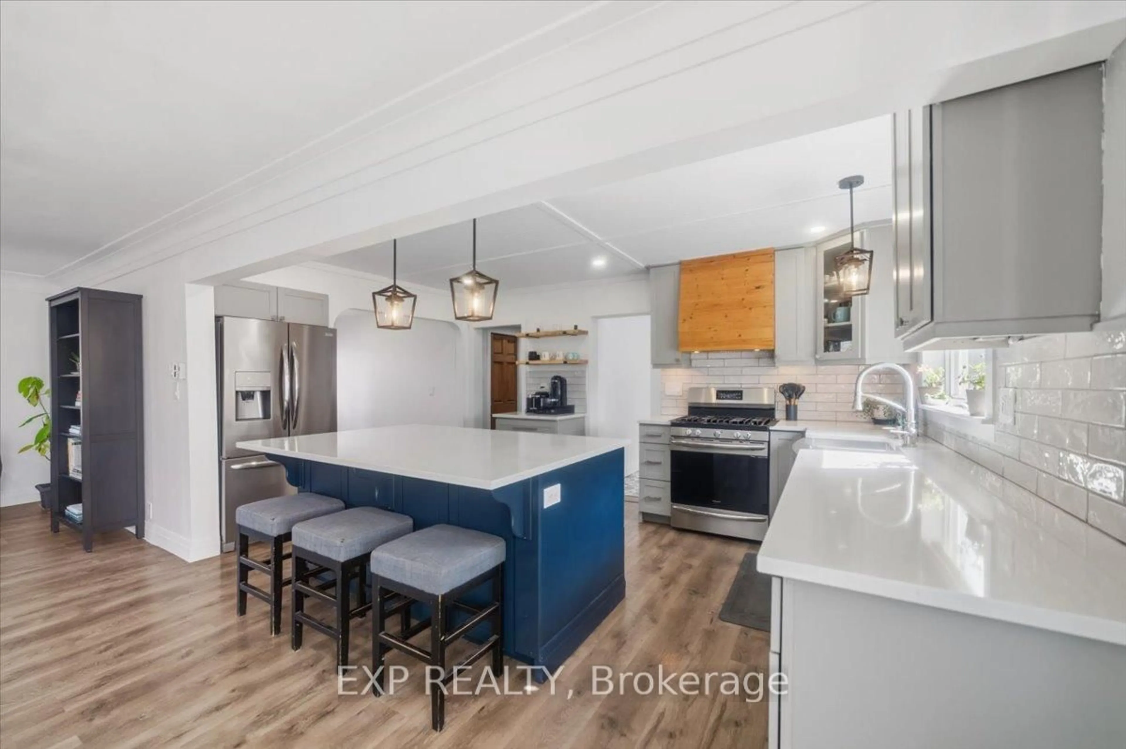 Open concept kitchen, unknown for 303 Bruce rd 9, Saugeen Shores Ontario N0H 2T0