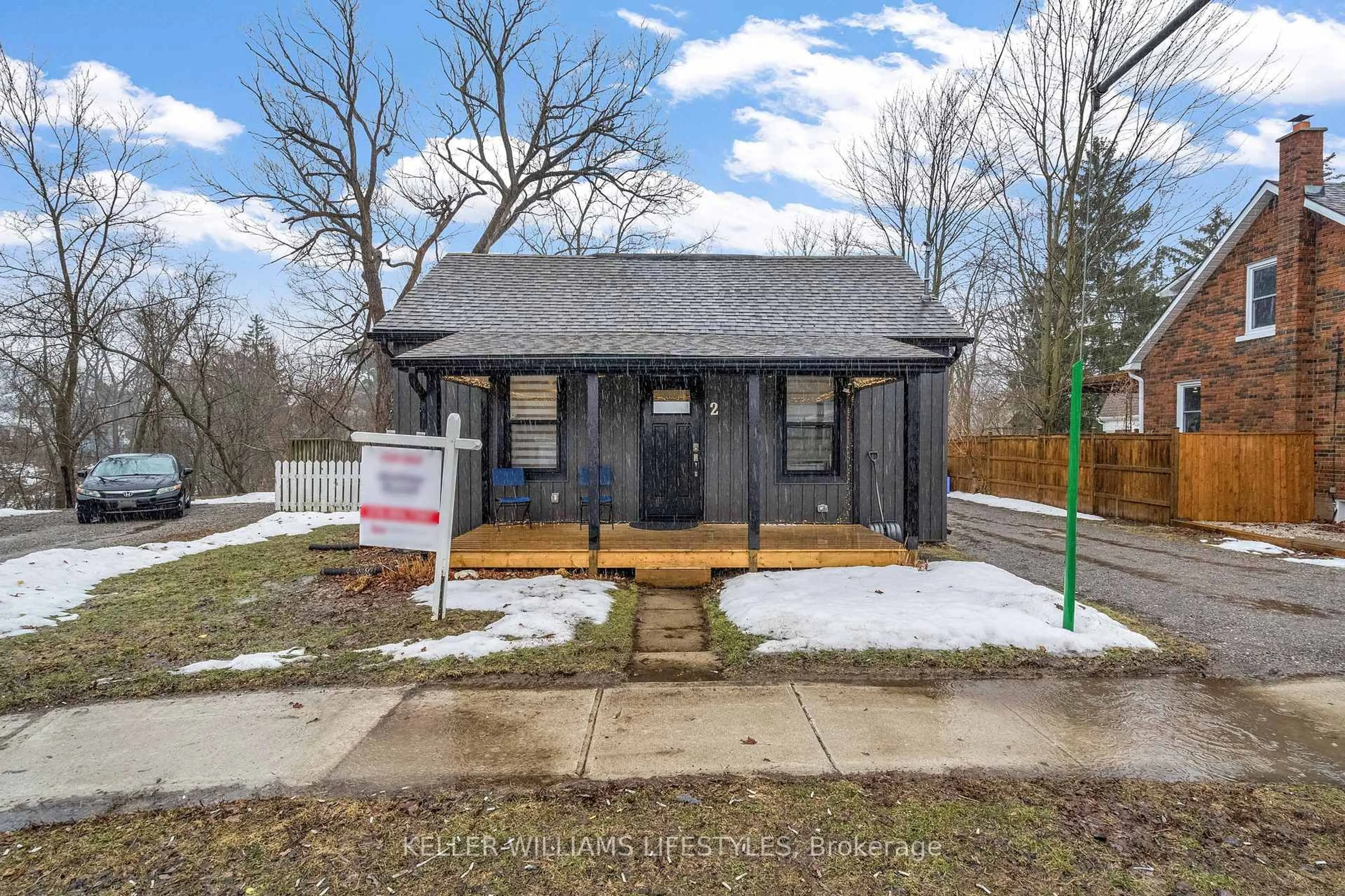 Unknown for 2 OPECHEE St, St. Thomas Ontario N5R 1V9