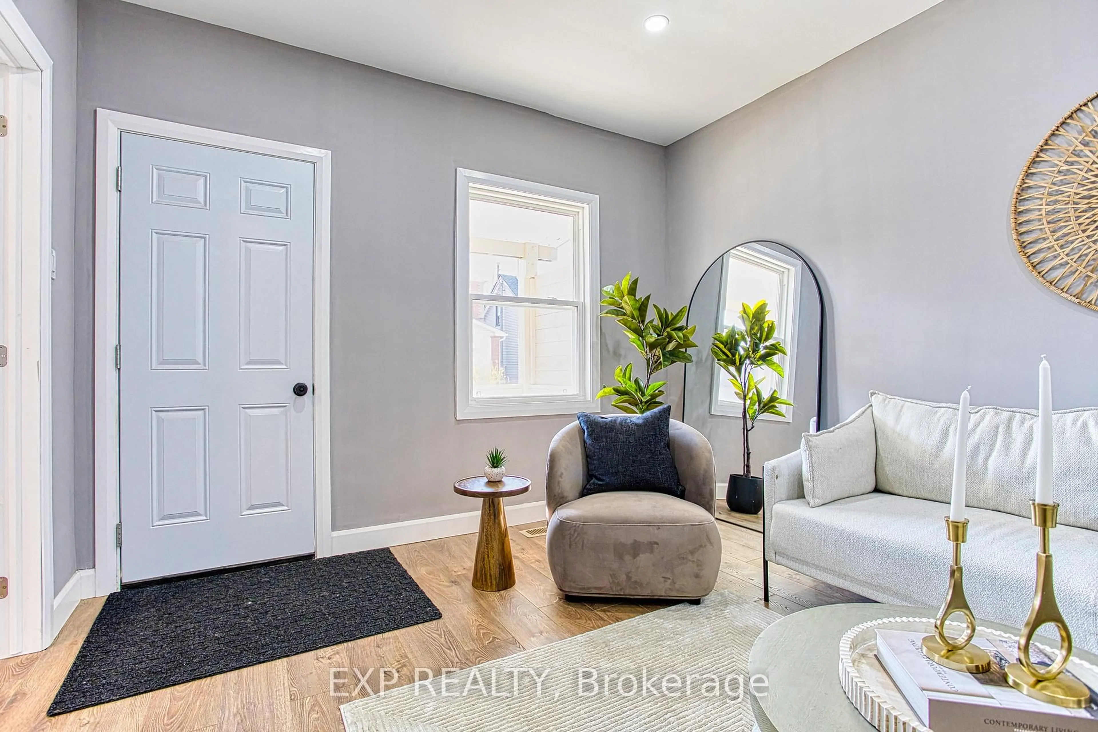 Unknown for 267 Rosslyn Ave, Hamilton Ontario L8L 7P9