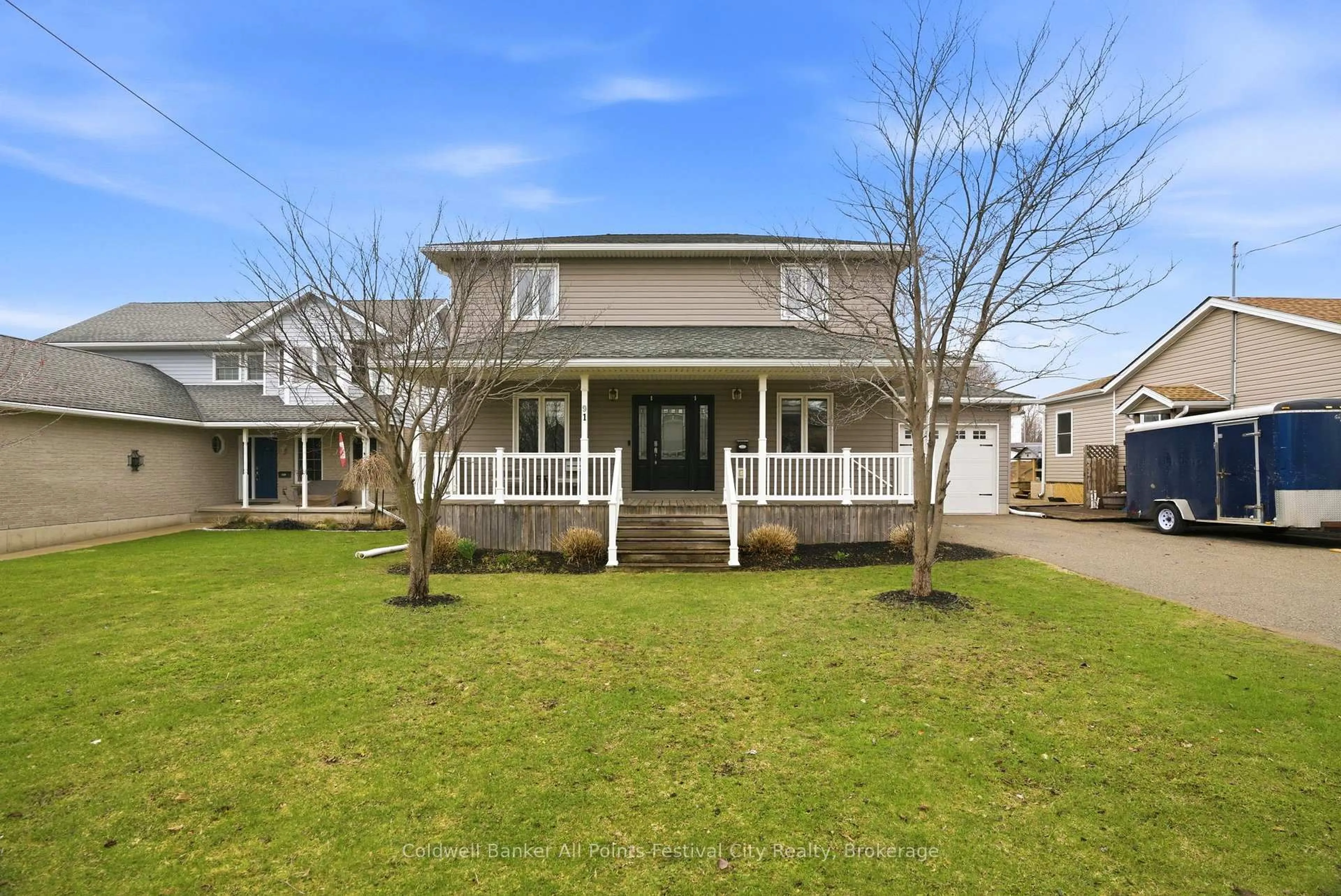 Home with vinyl exterior material, street for 91 Park St, Goderich Ontario N7A 1K9