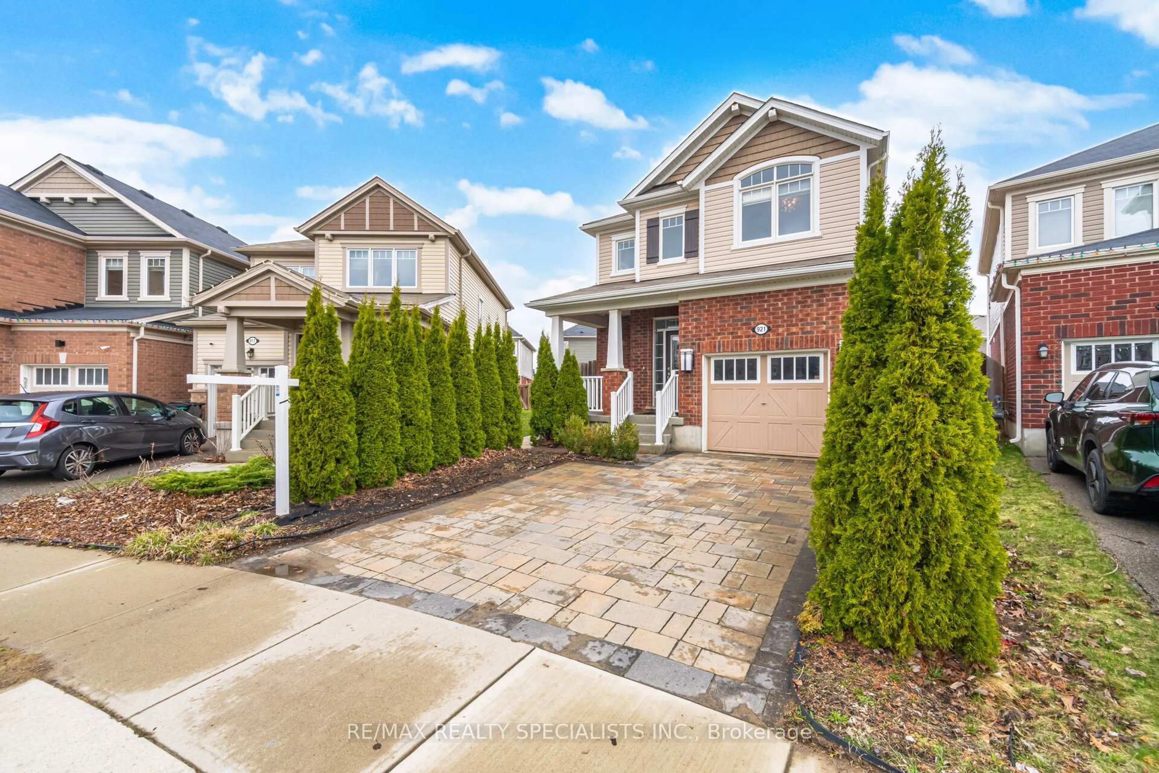 Unknown for 921 ORR Crt, Kitchener Ontario N2R 0J4