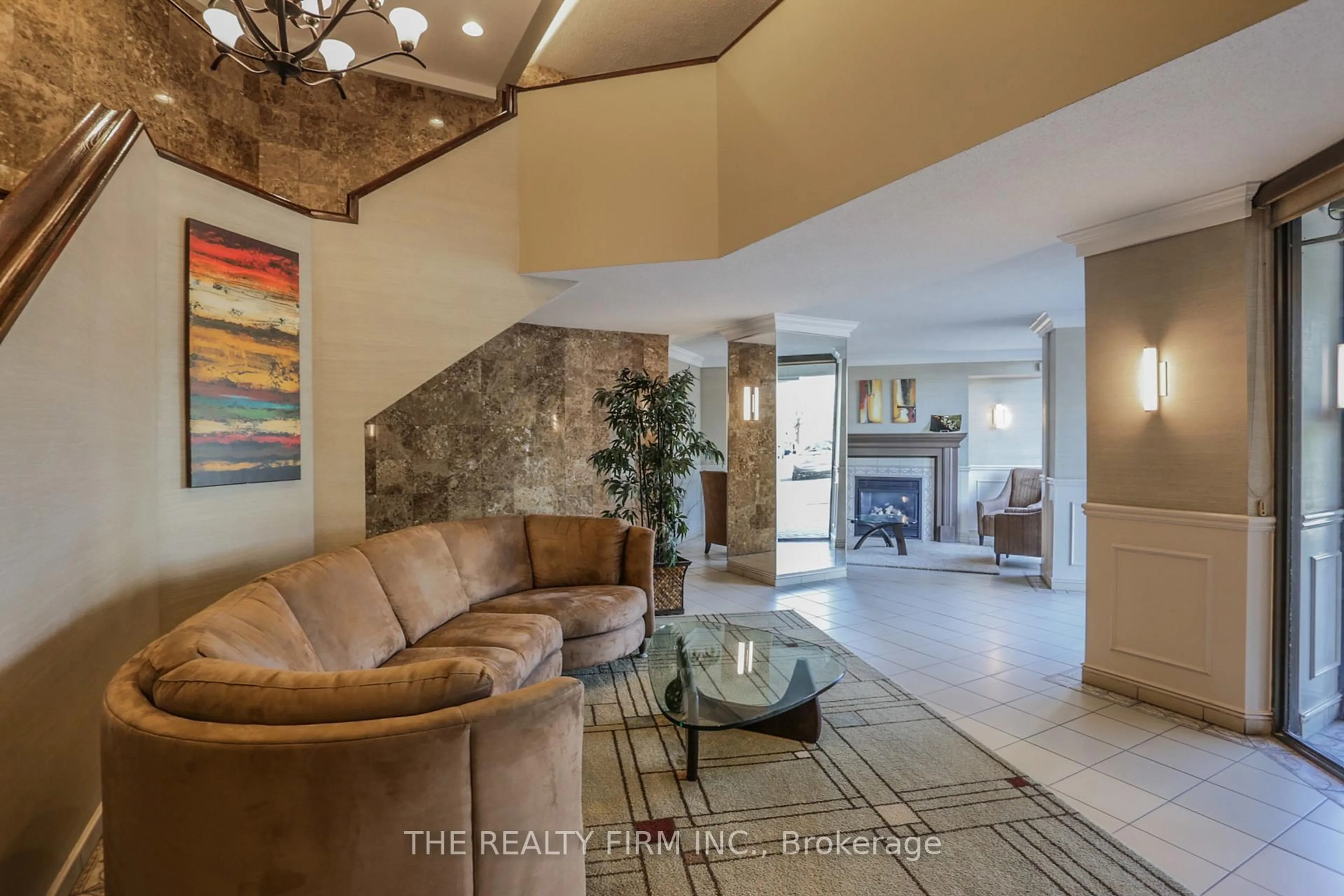 Unknown for 363 Colborne St #905, London East Ontario N6B 3N3