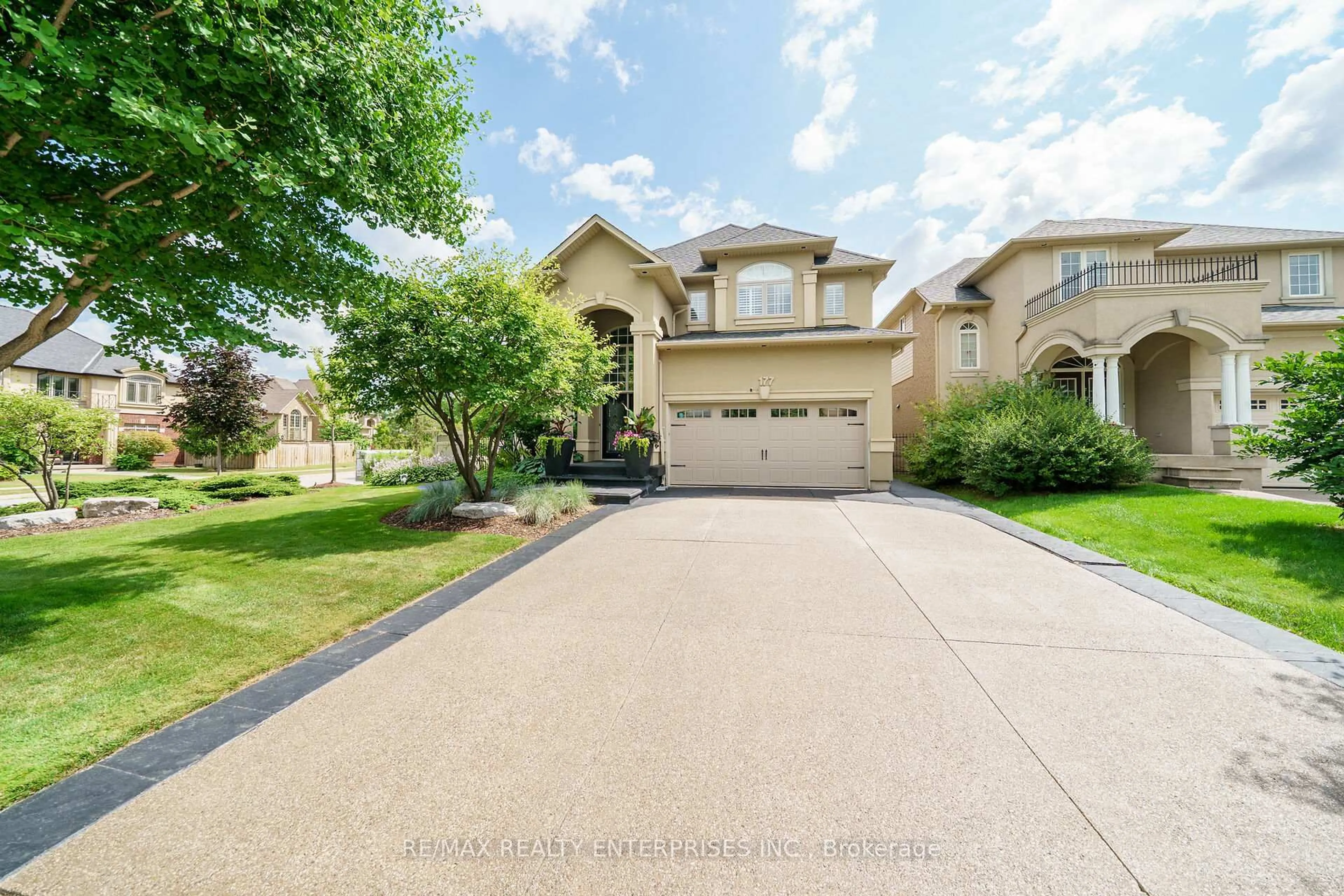 A pic from outside/outdoor area/front of a property/back of a property/a pic from drone, street for 177 Joshua Ave, Hamilton Ontario L9K 1R7