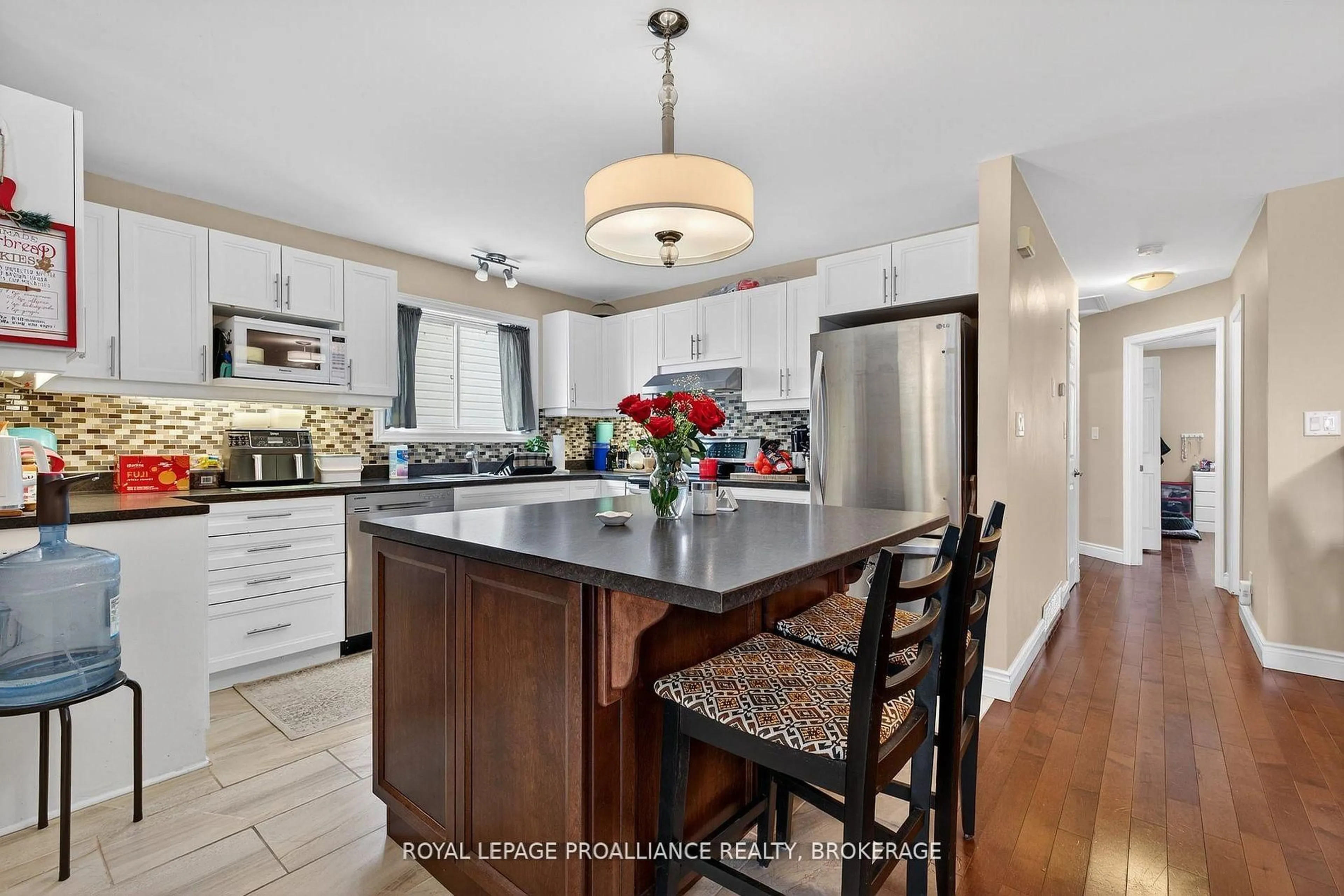 Open concept kitchen, unknown for 614 Barnsley Cres, Kingston Ontario K7M 8X4