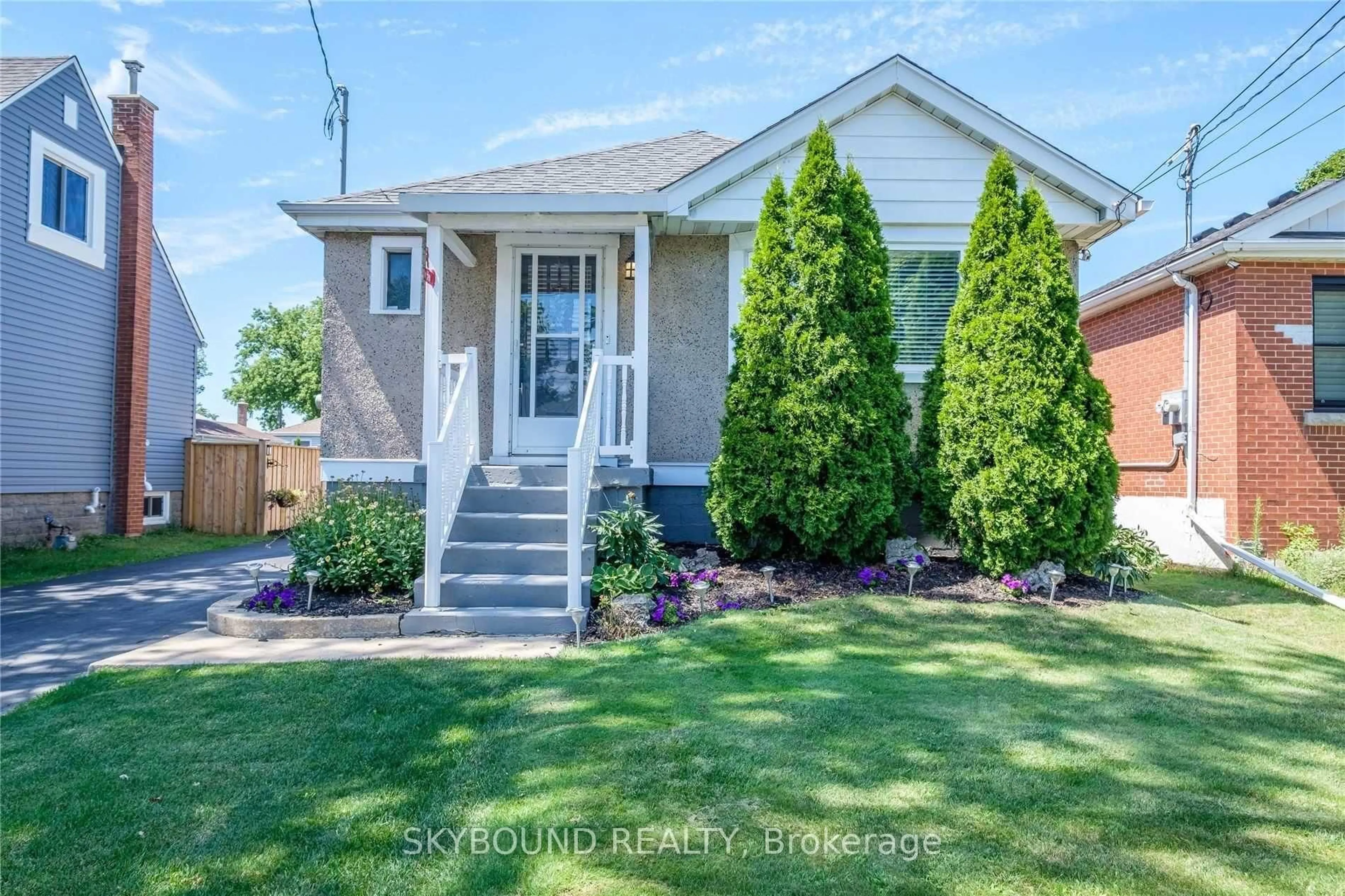 Unknown for 28 East 39th St, Hamilton Ontario L8V 4H1