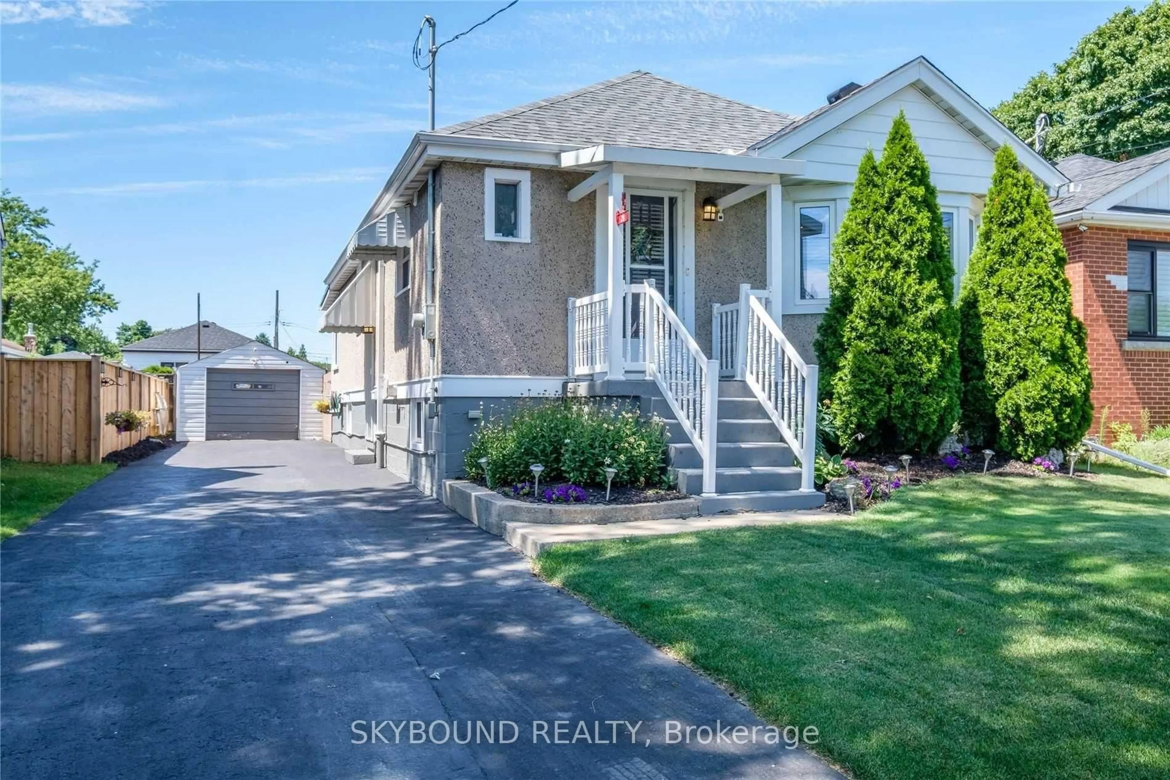 Unknown for 28 East 39th St, Hamilton Ontario L8V 4H1