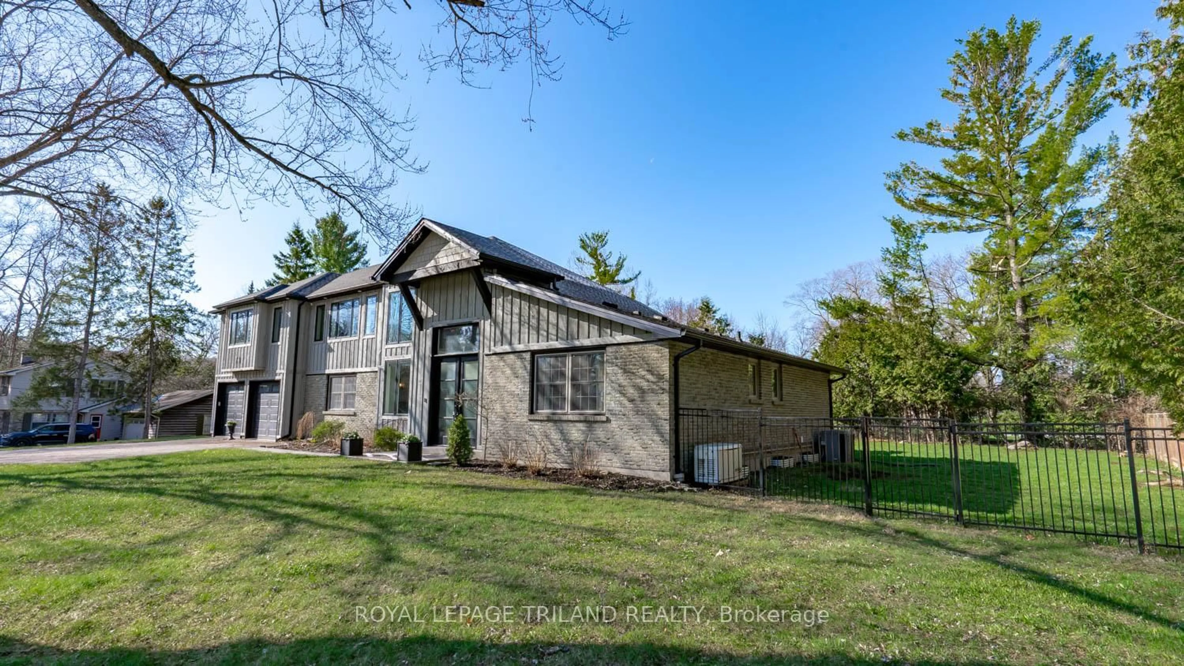 A pic from outside/outdoor area/front of a property/back of a property/a pic from drone, unknown for 74 Kilworth Park Dr, Middlesex Centre Ontario N0L 1R0