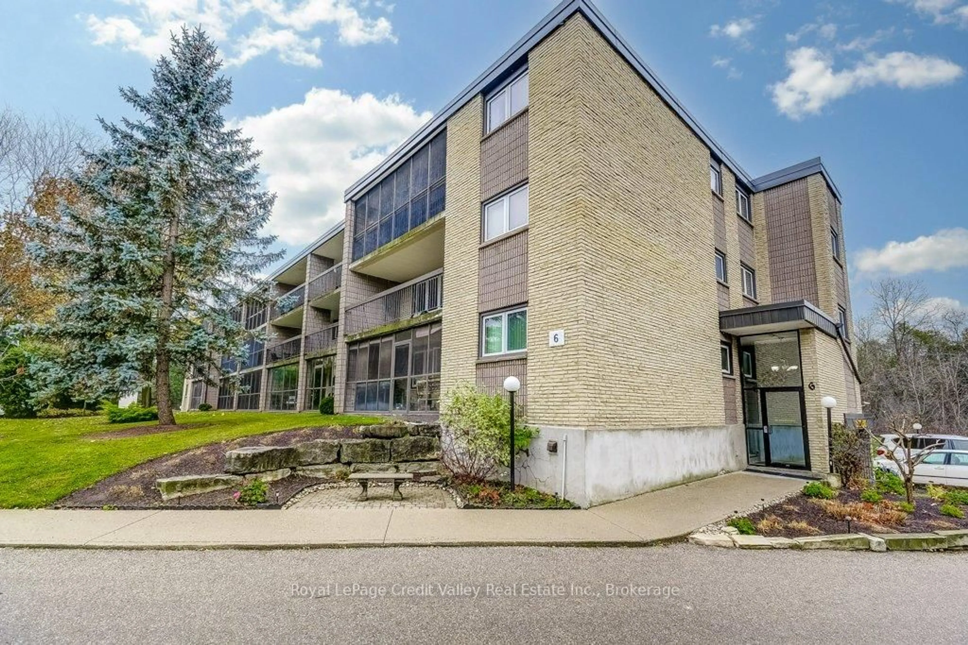 Unknown for 6 Shettleston Dr #302, Cambridge Ontario N3H 5E7