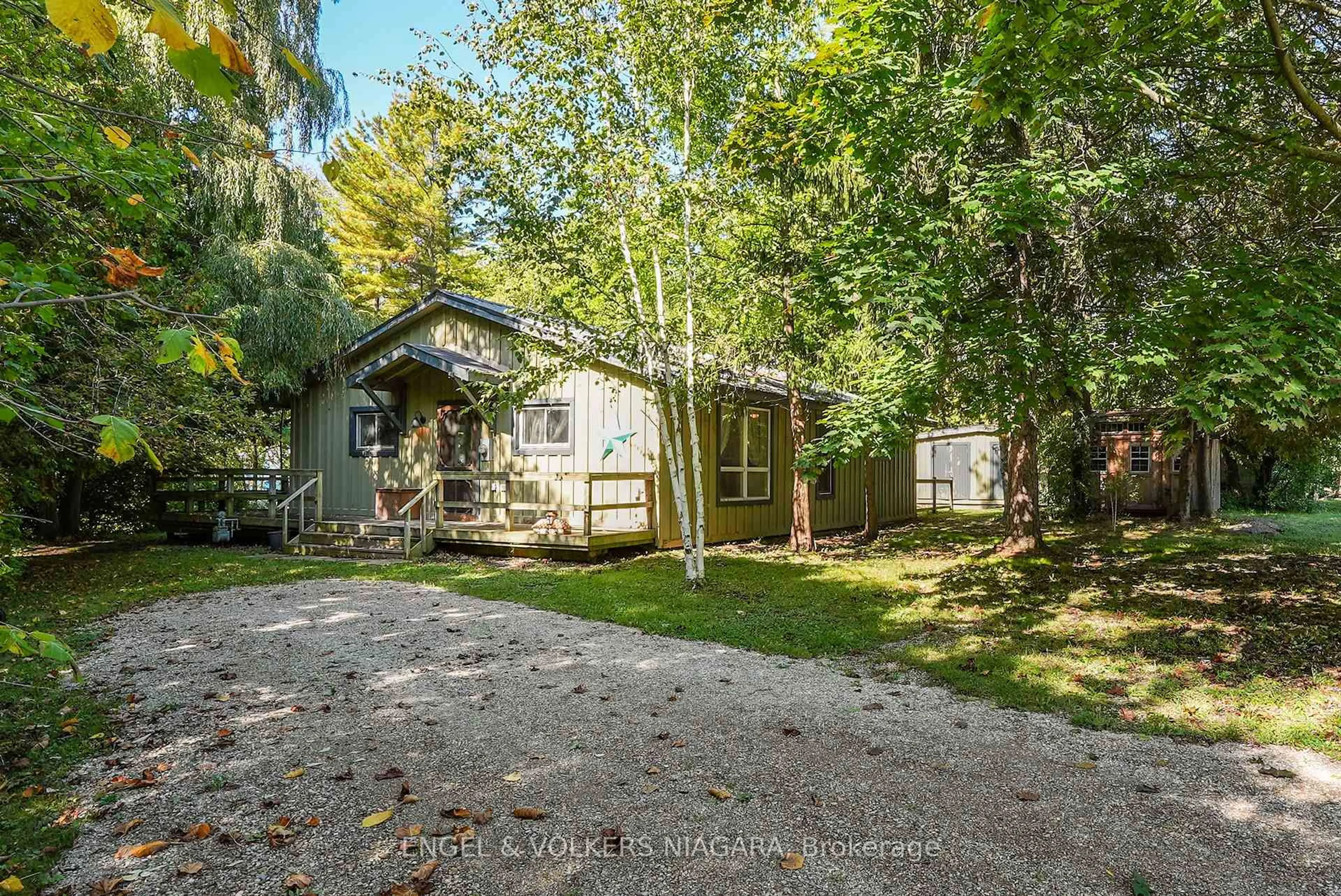 Shed for 75573 Elliott St, Bluewater Ontario N0M 1G0