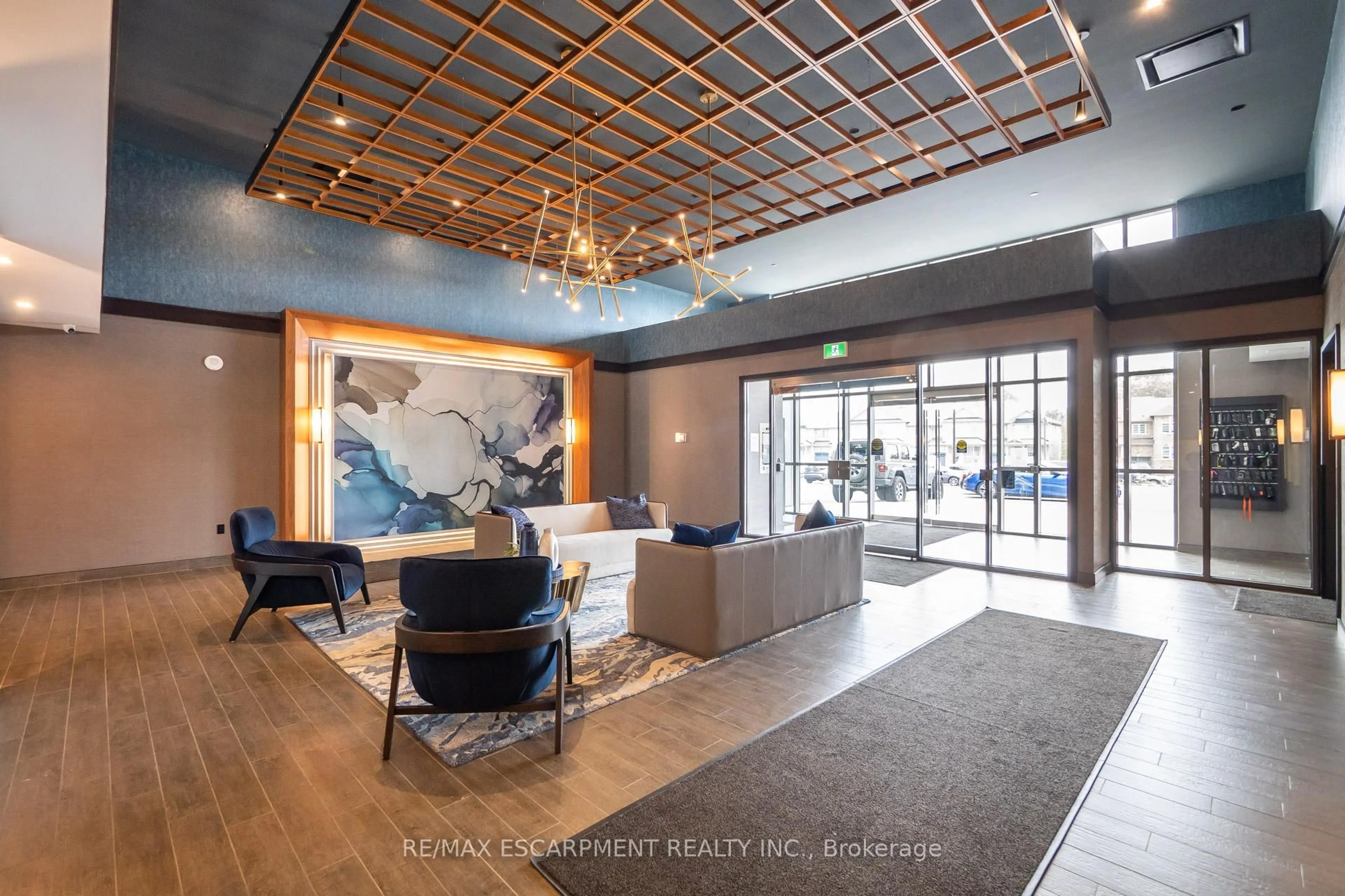Lobby for 460 Dundas St #1213, Hamilton Ontario L8B 2A5