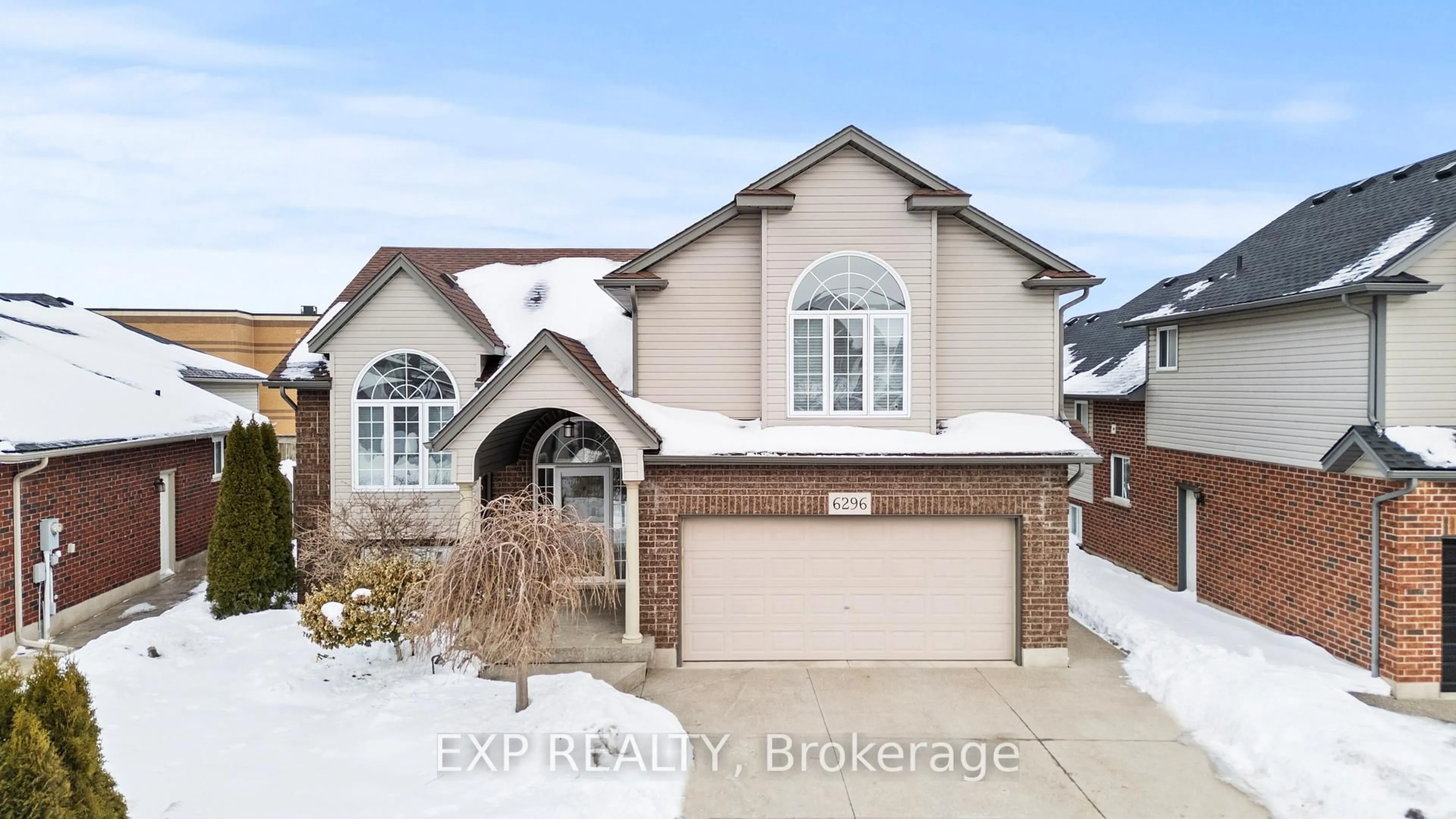 Home with brick exterior material, street for 6296 Parkside Rd, Niagara Falls Ontario L2H 0B2