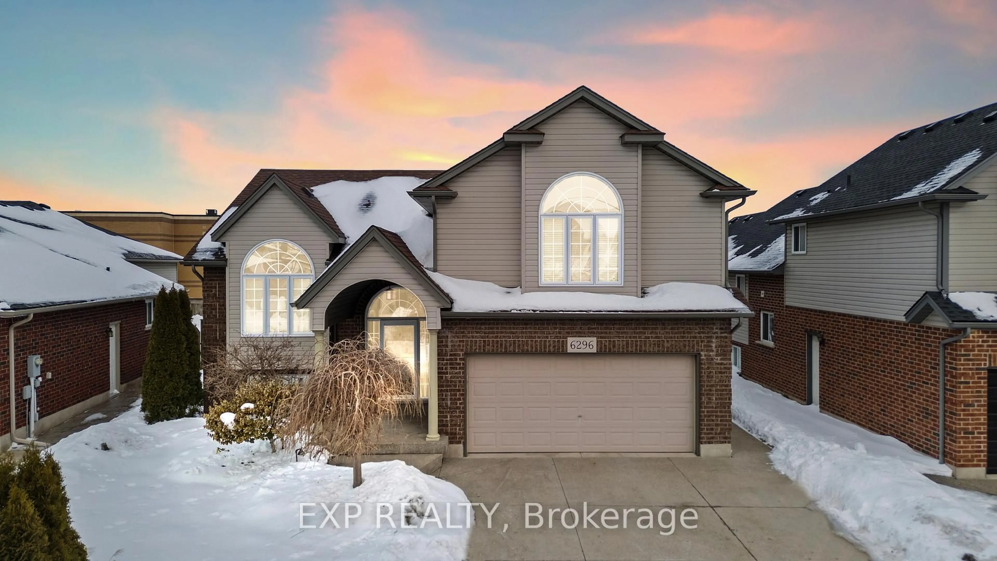 Home with brick exterior material, street for 6296 Parkside Rd, Niagara Falls Ontario L2H 0B2