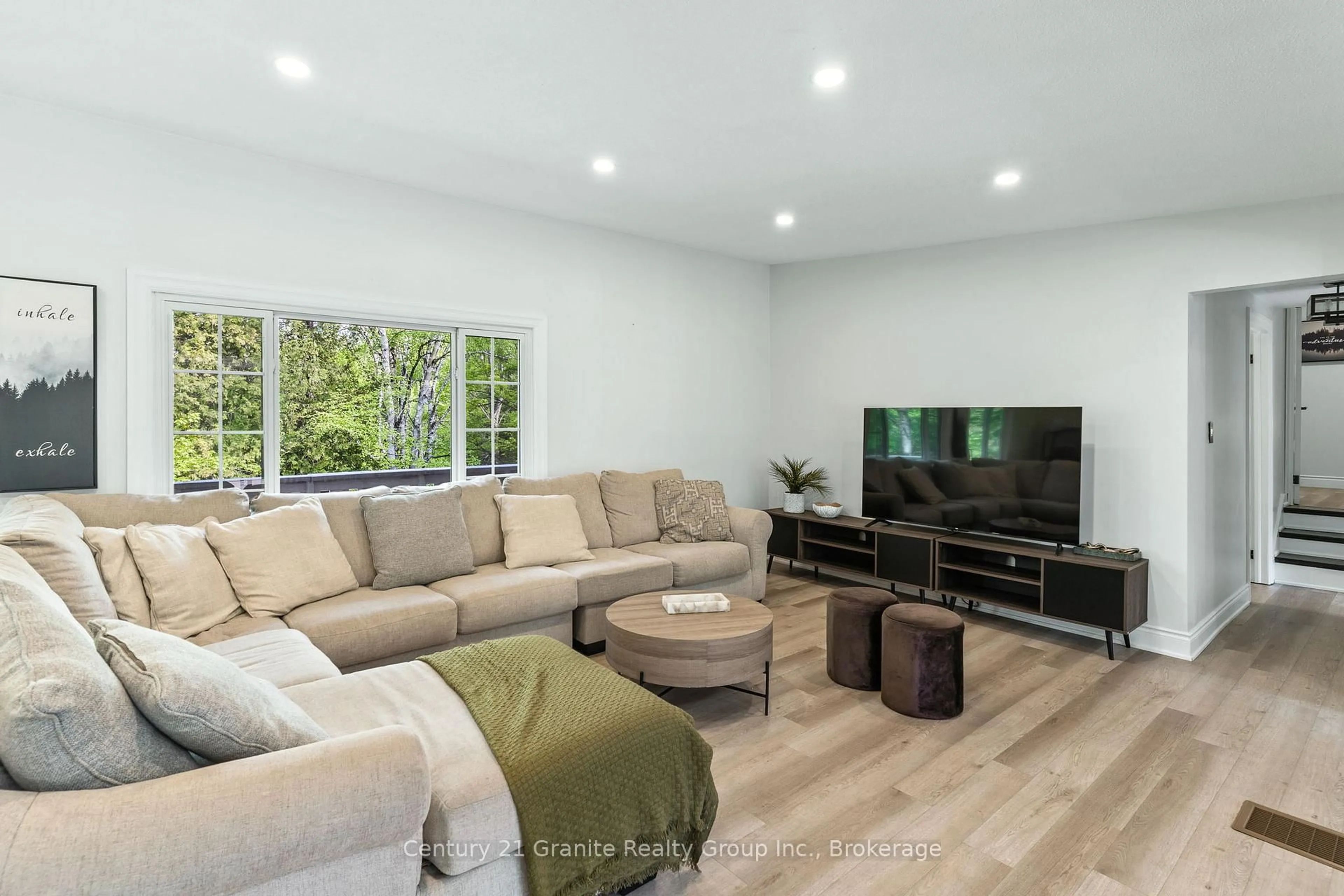 Living room with furniture, unknown for 1630 Kashagawigamog Lake Rd, Minden Hills Ontario K0M 2K0