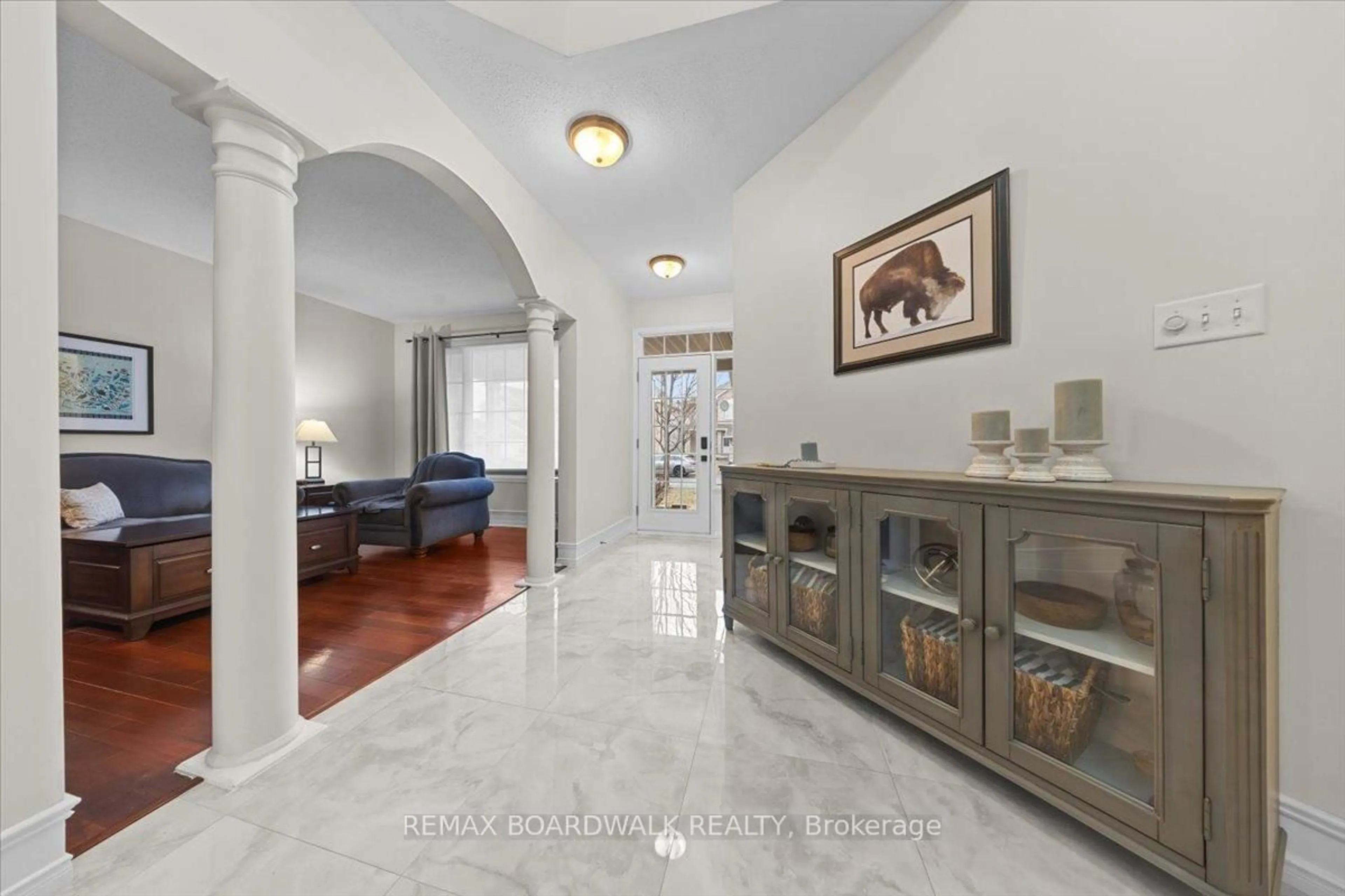 Indoor entryway for 131 Chancery Cres, Ottawa Ontario K4A 4N4