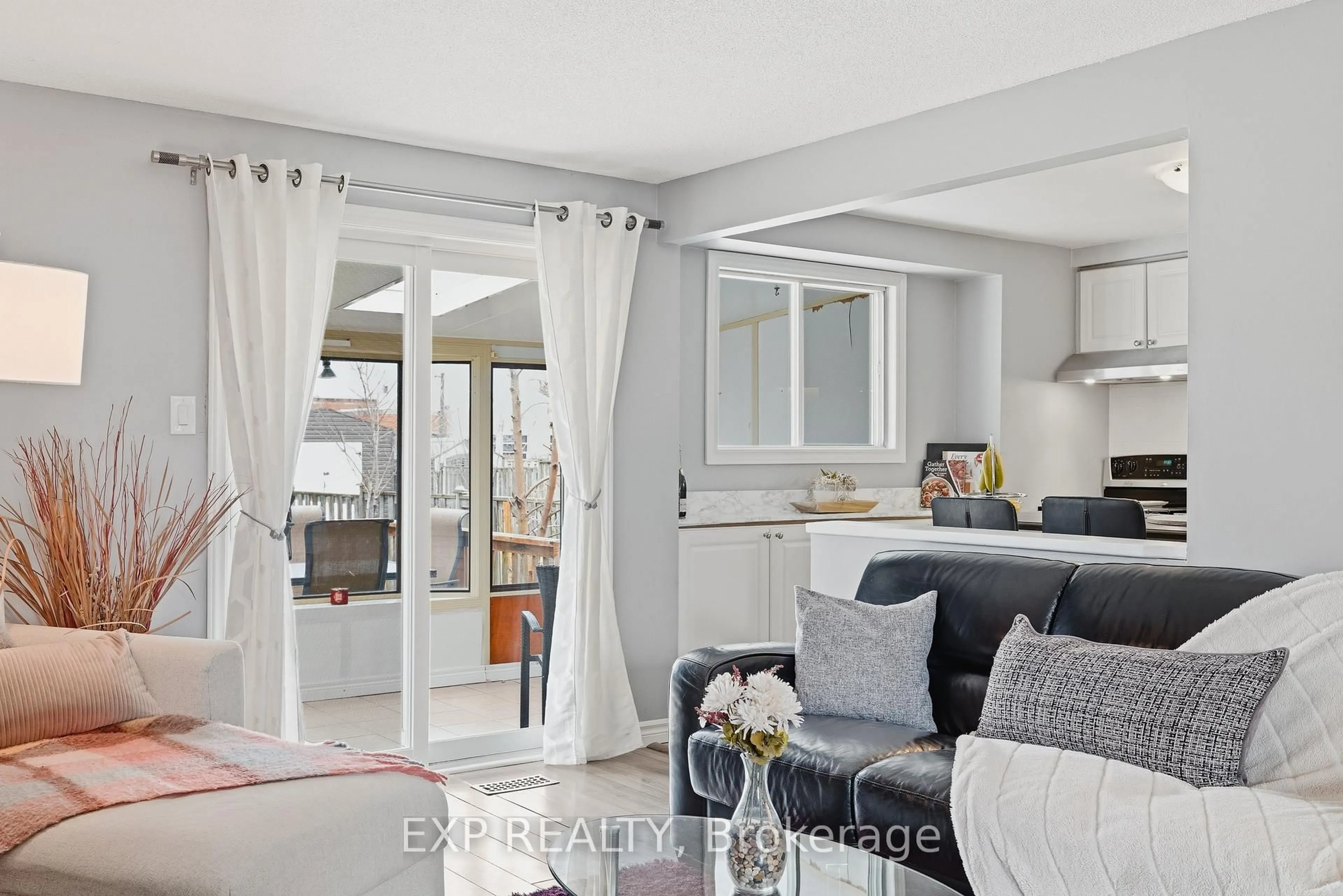 Living room with furniture, unknown for 160 Carter Cres, Cambridge Ontario N1R 6A9