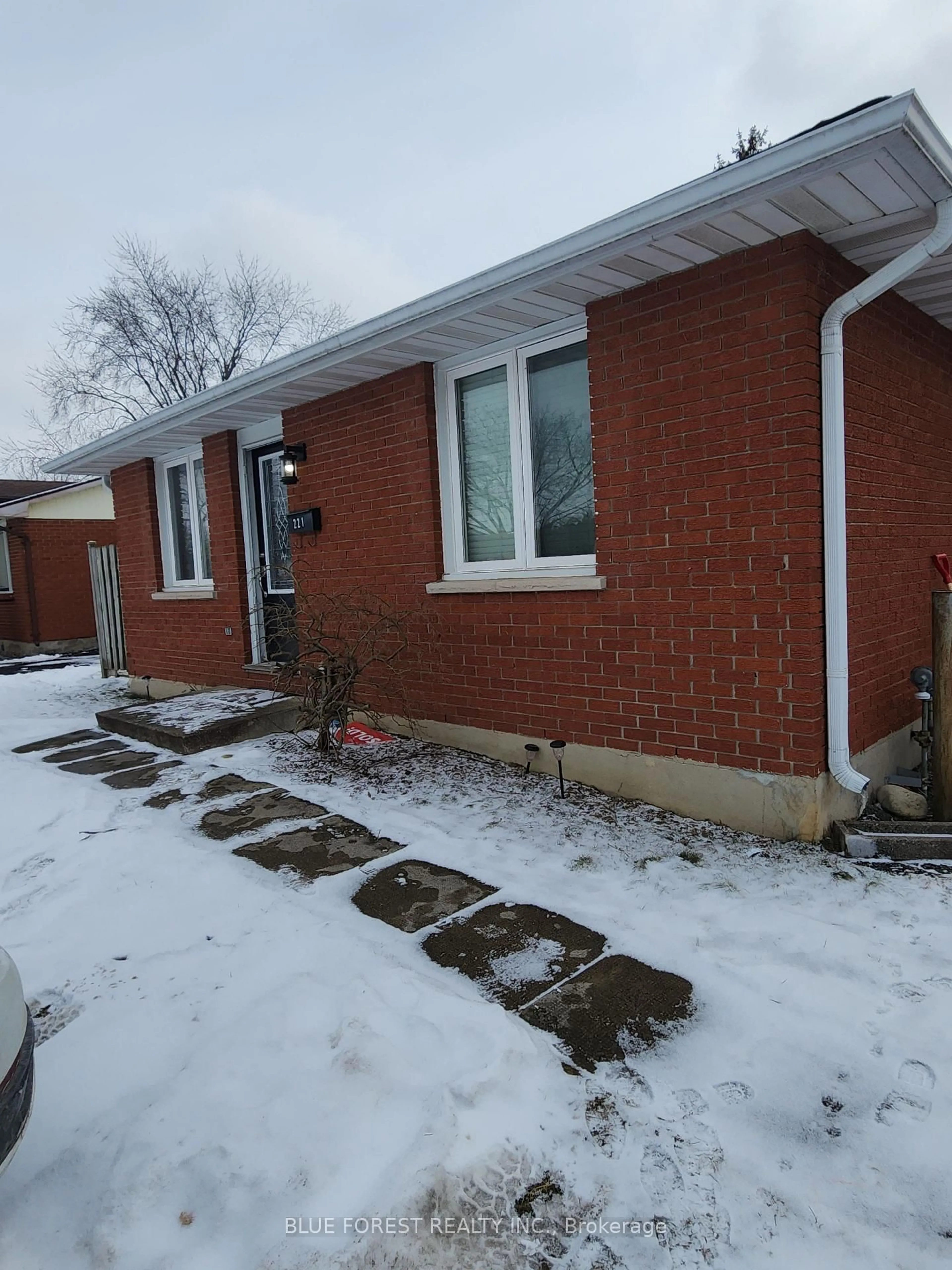 Home with brick exterior material, street for 221 Admiral Dr, London East Ontario N5V 1H9