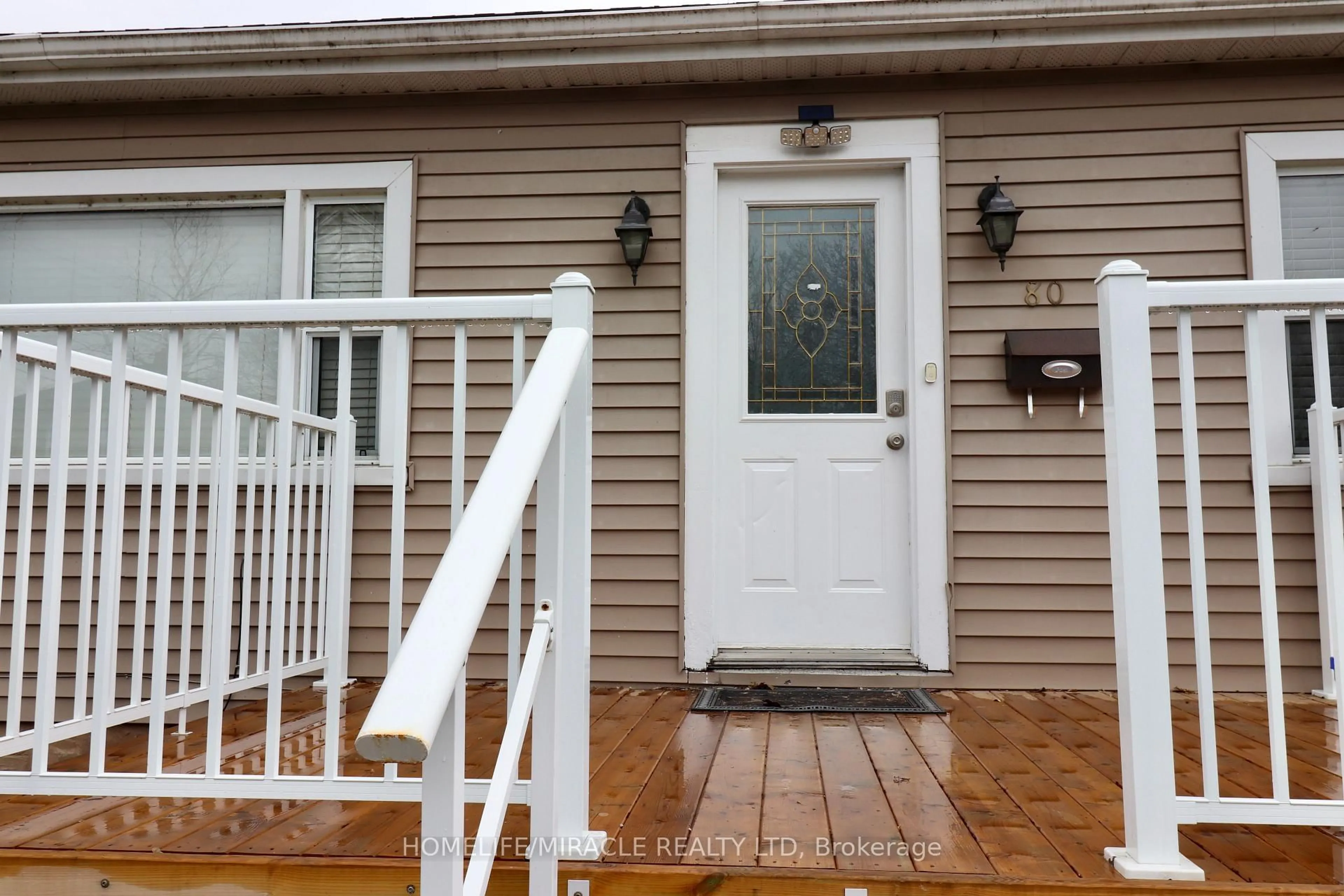 Home with vinyl exterior material, street for 80 Roseview Ave, Cambridge Ontario N1R 4A7