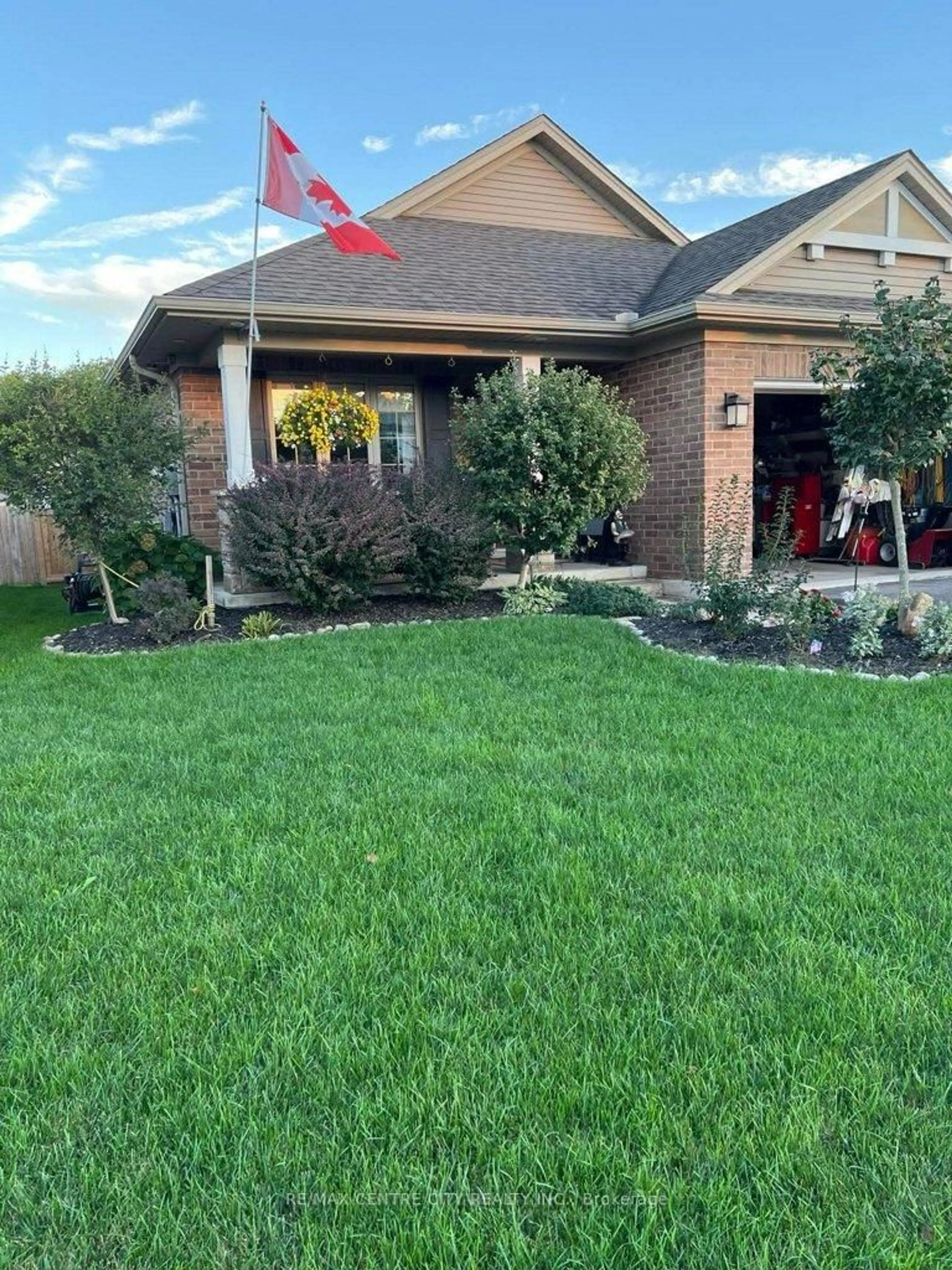 Unknown for 67 Peach Tree Blvd, St. Thomas Ontario N5R 0C1