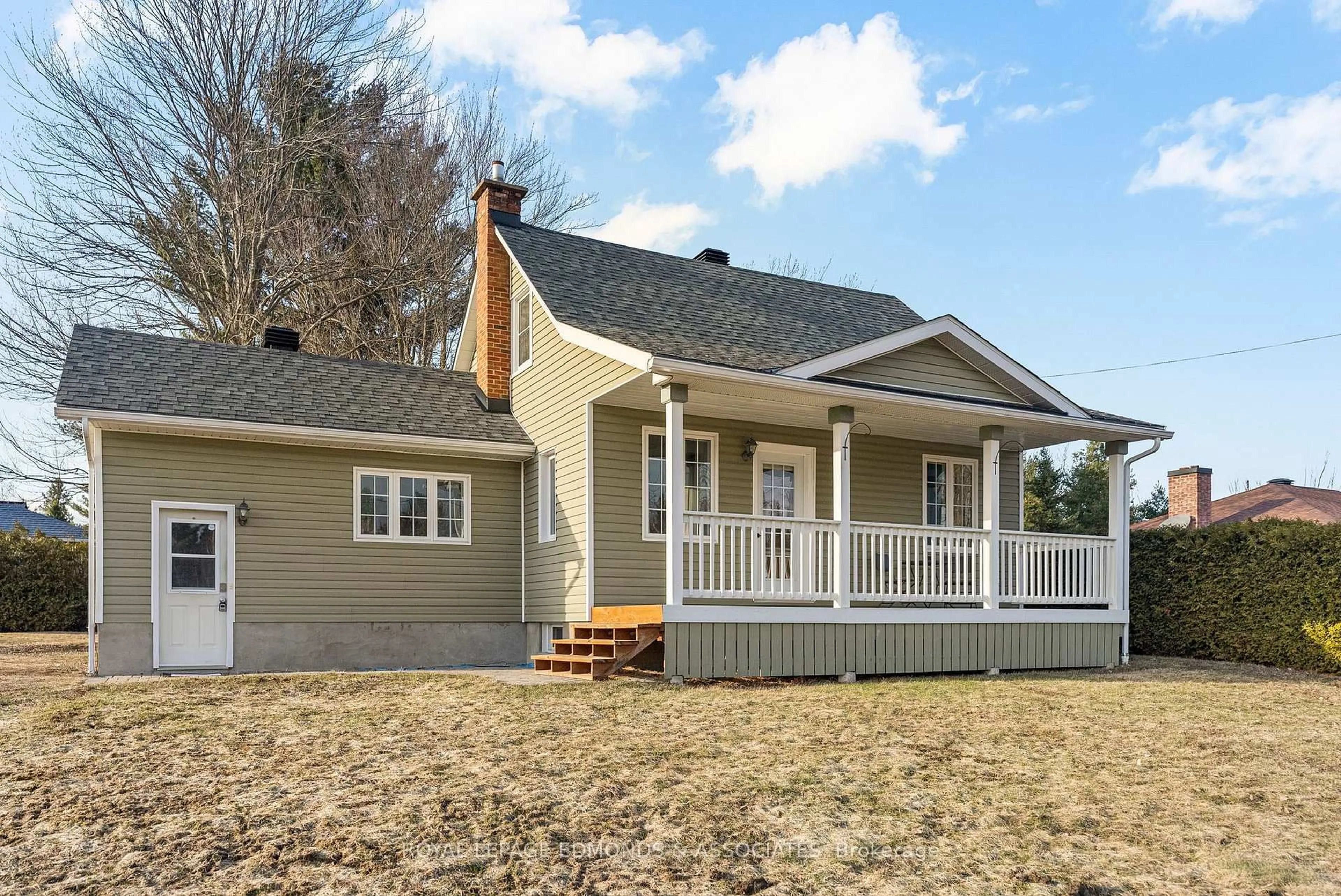 Home with vinyl exterior material, street for 11753 Round Lake Rd, Pembroke Ontario K8A 0K9