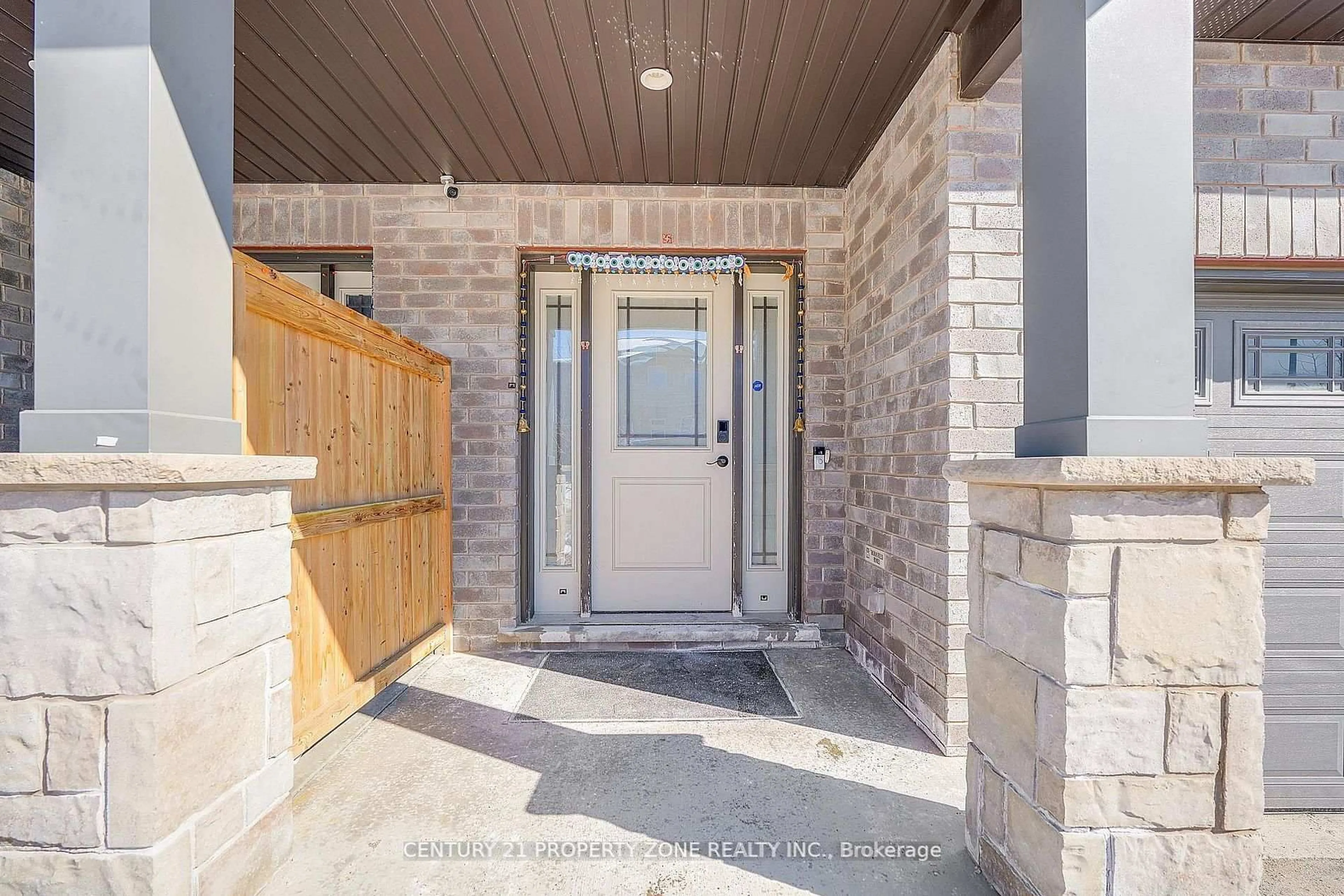Indoor entryway for 7 Taylor Dr #34, East Luther Grand Valley Ontario L9W 7P1