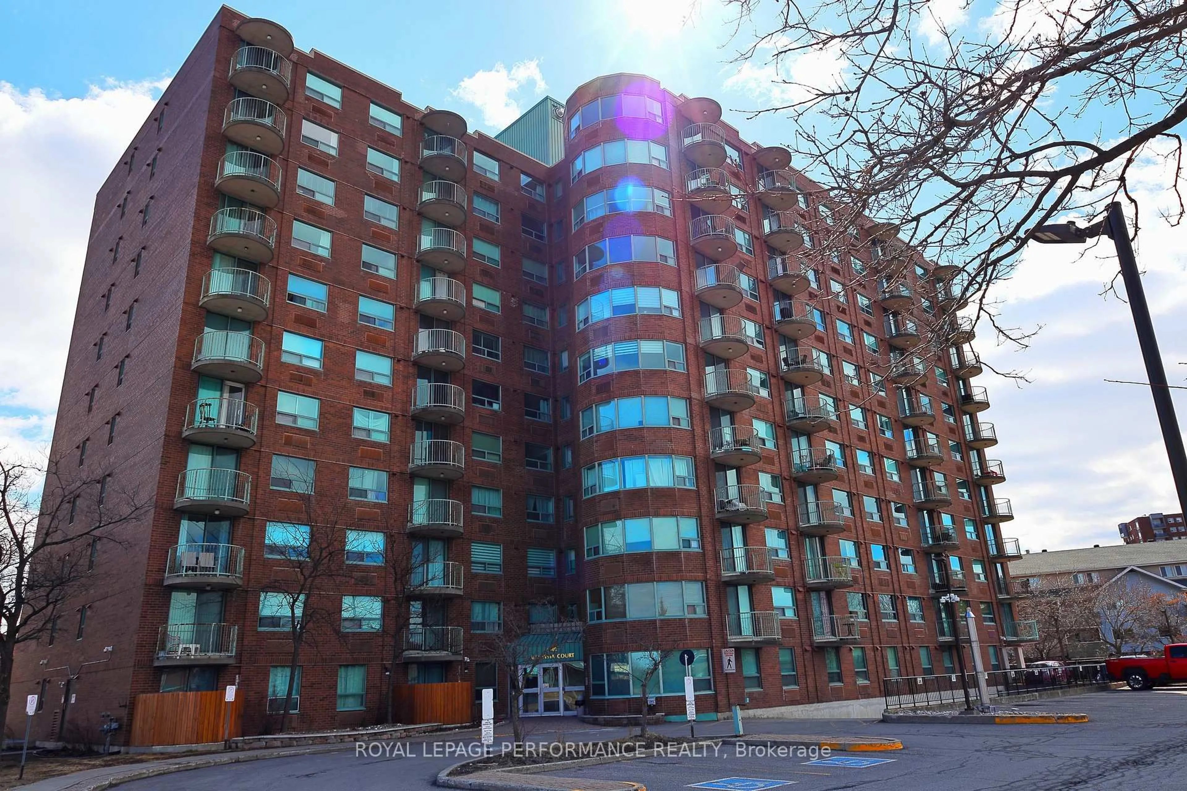 Unknown for 1440 HERON Rd #402, Ottawa Ontario K1V 0X2