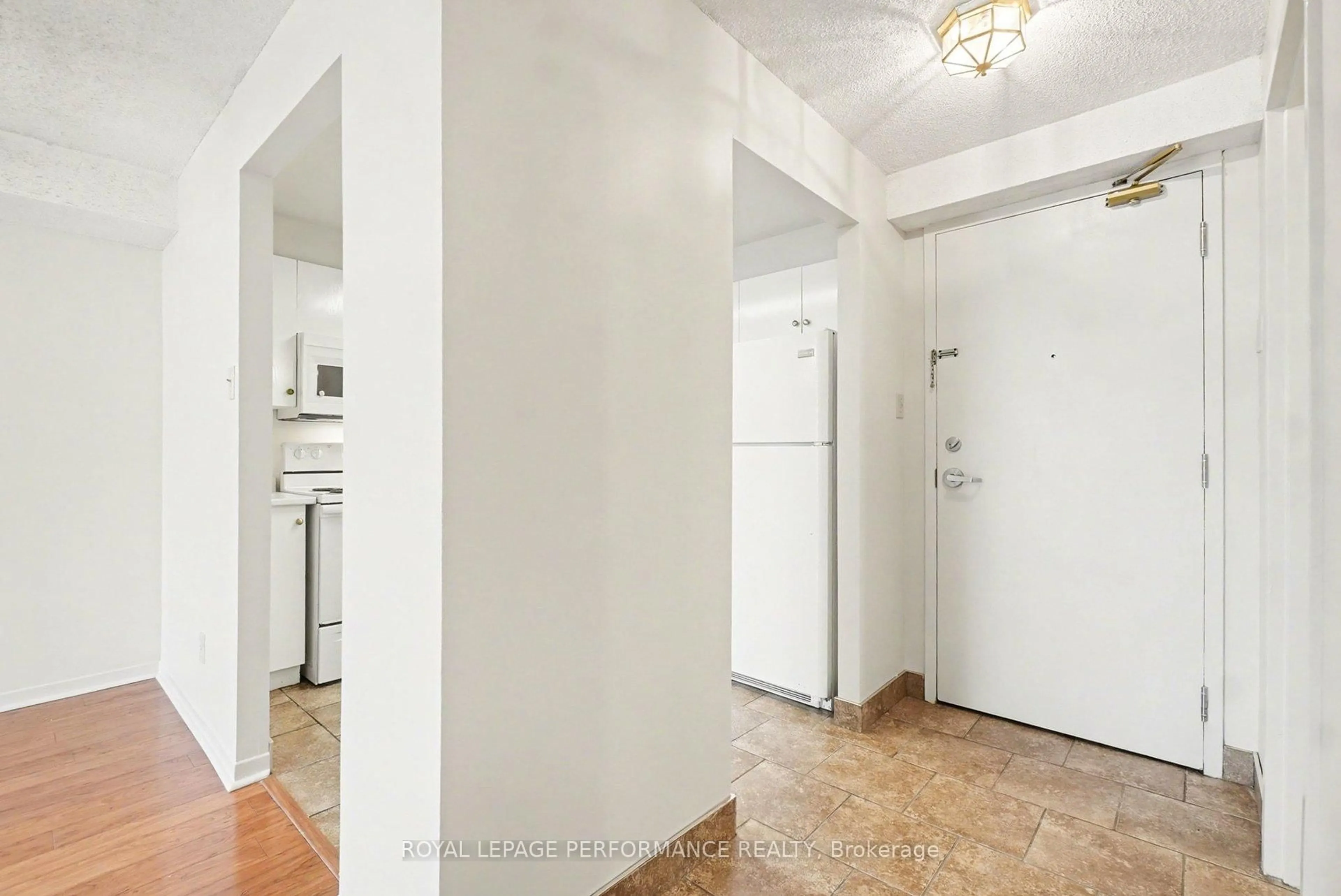 Unknown for 1440 HERON Rd #402, Ottawa Ontario K1V 0X2