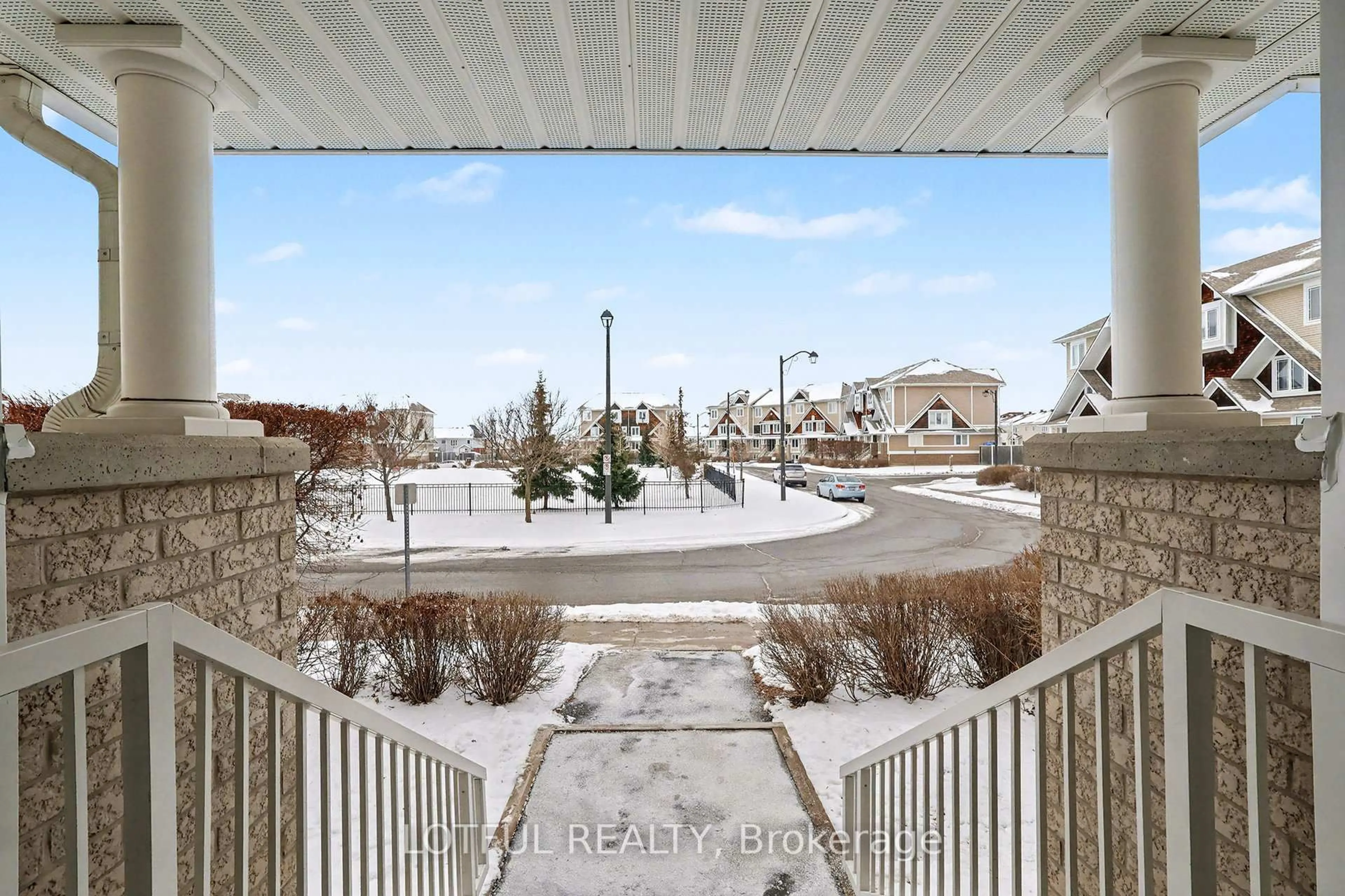 Patio, street for 576 Lakeridge Dr, Ottawa Ontario K4A 0H4