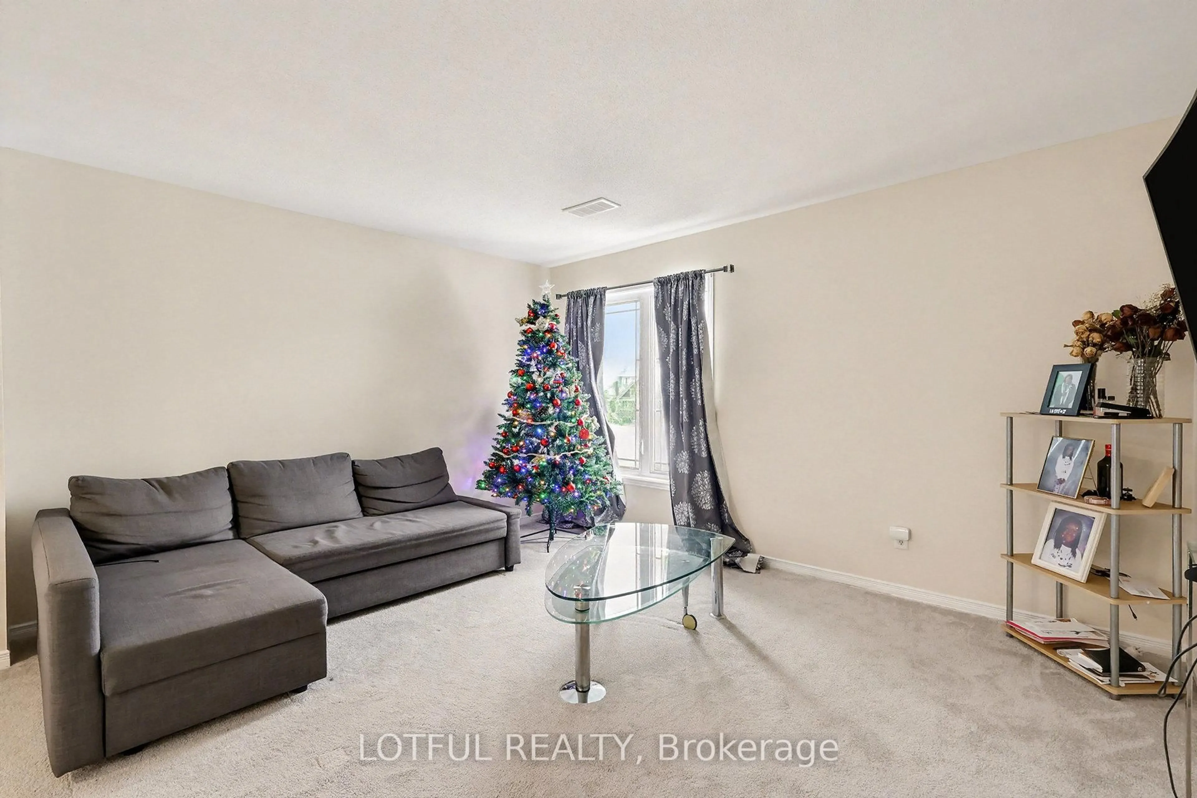 Living room with furniture, unknown for 576 Lakeridge Dr, Ottawa Ontario K4A 0H4