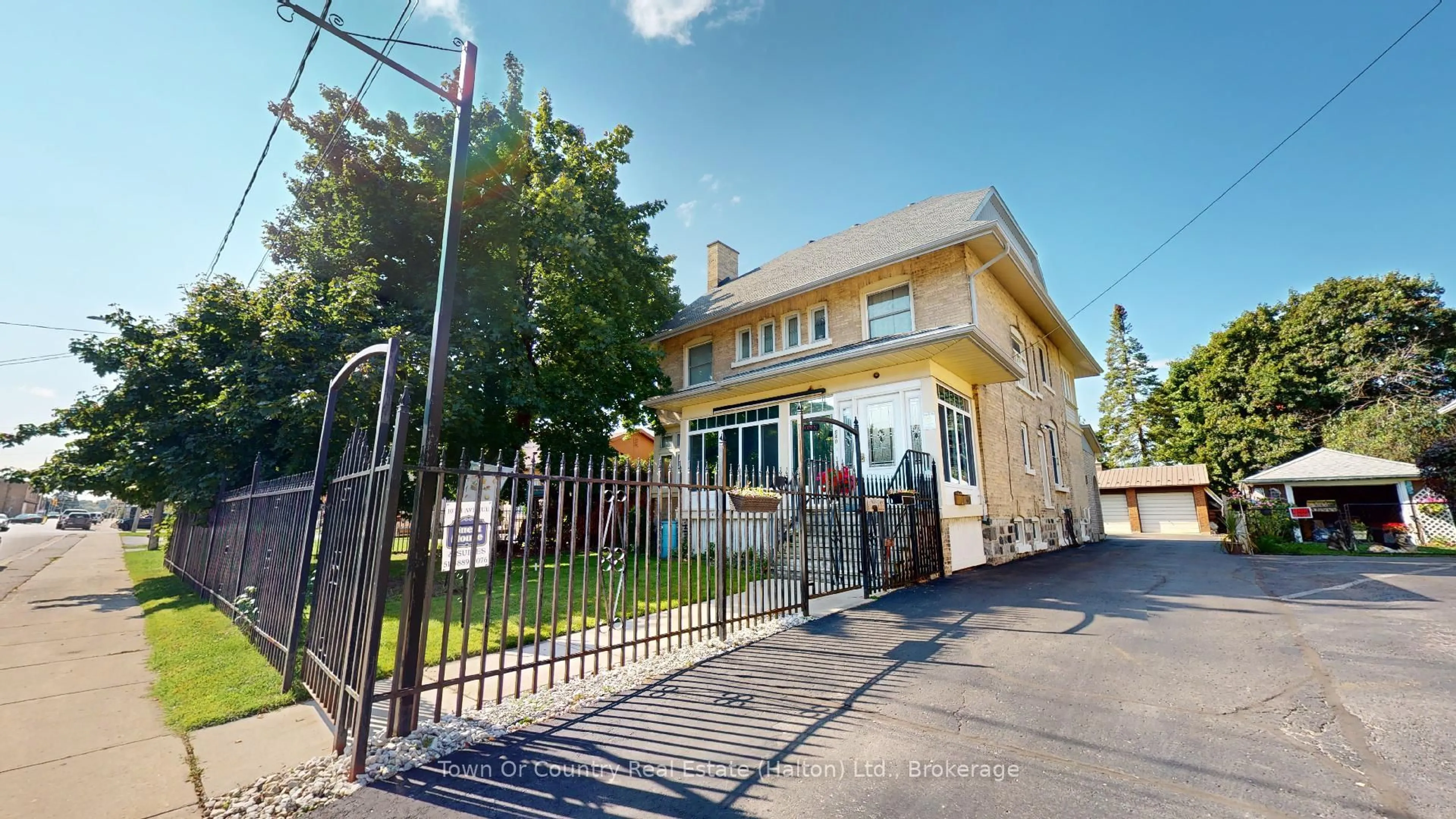 Unknown for 540 10th Ave, Hanover Ontario N4N 2P4