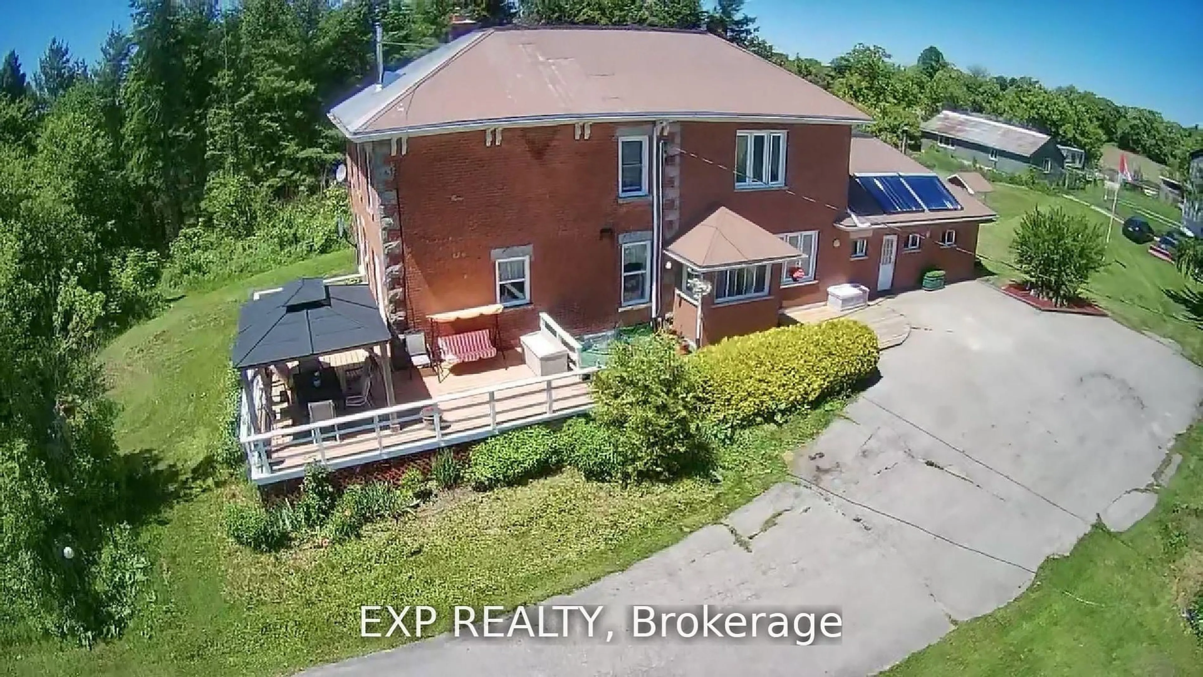 A pic from outside/outdoor area/front of a property/back of a property/a pic from drone, building for 351219 SEVENTEENTH Line, East Garafraxa Ontario L9W 2Y9